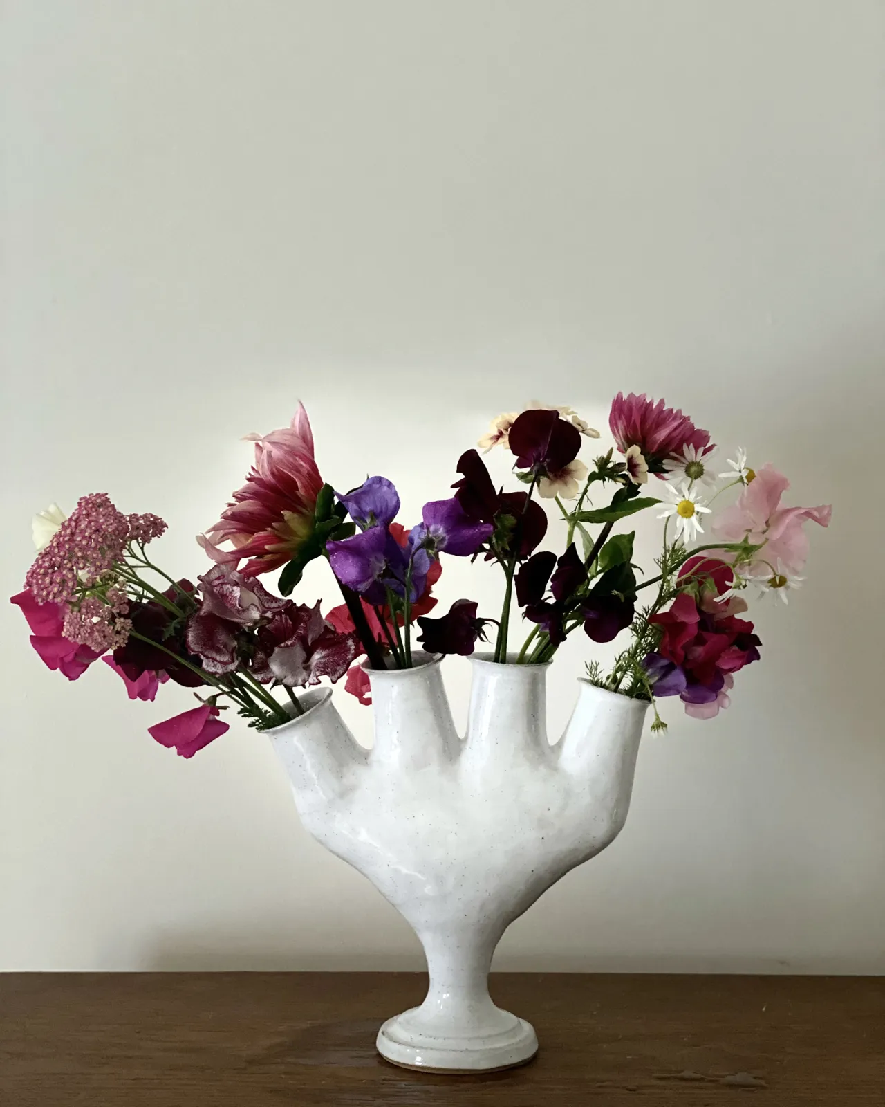 Ali Hewson, Hand vase