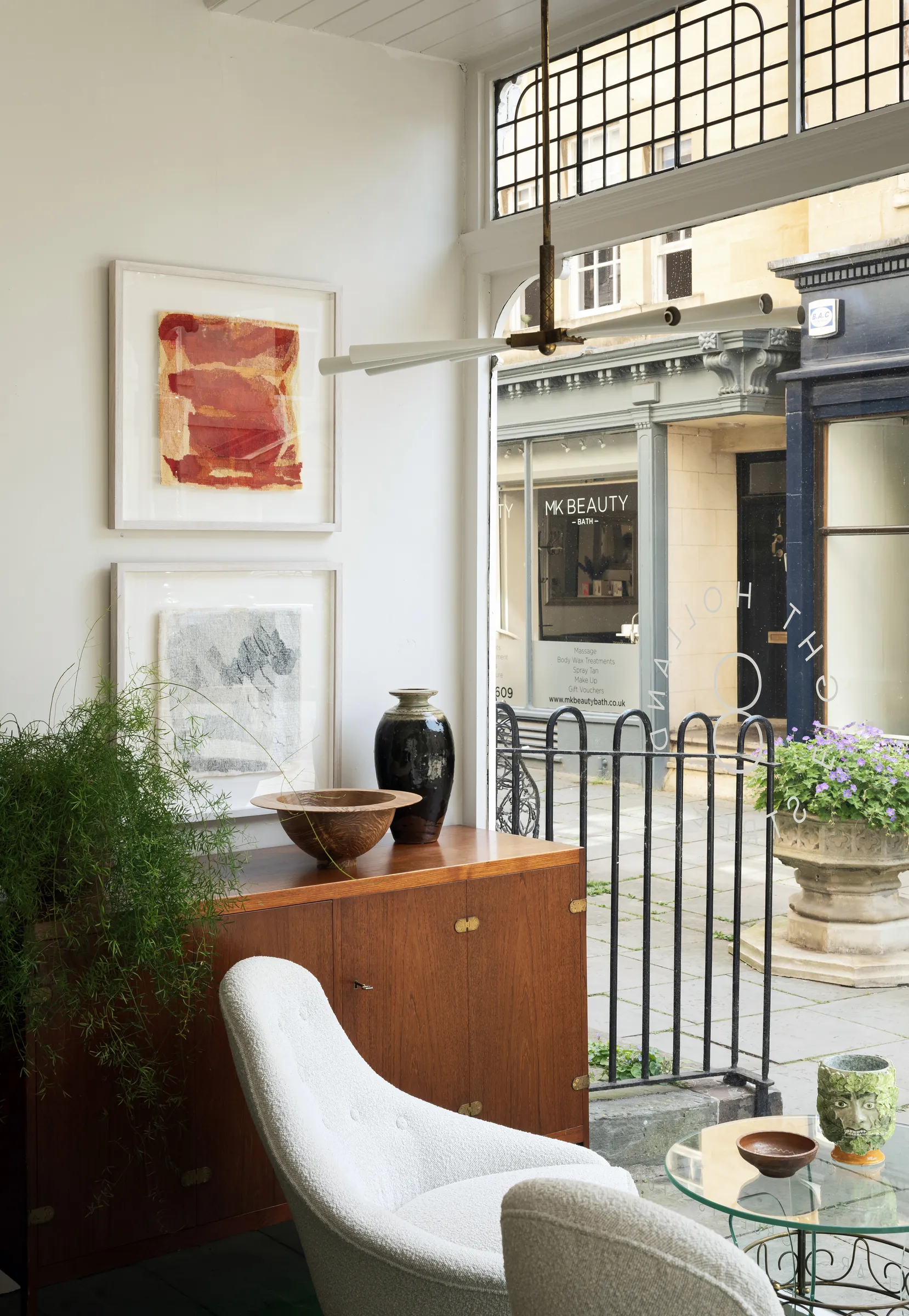 JILLY EDWARDS: NATURE TABLE