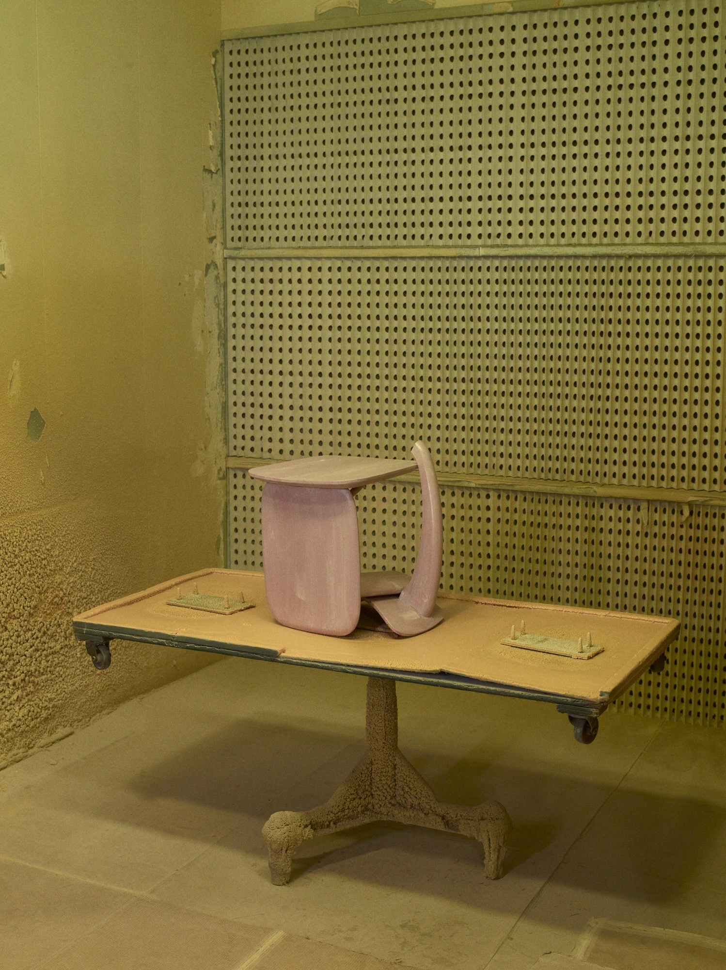 Seconds stools (pink)