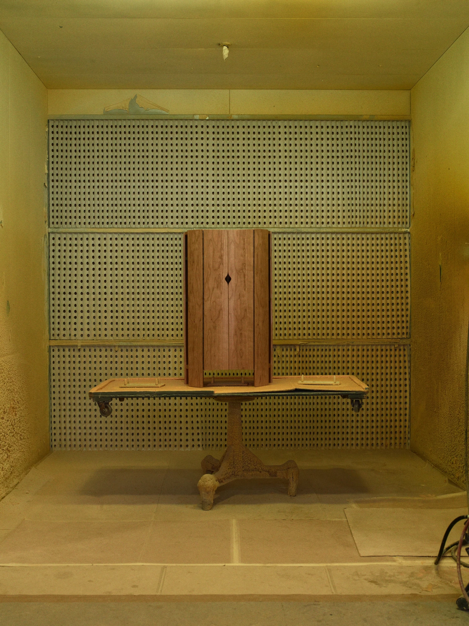 Mezza Luna Drinks Cabinet