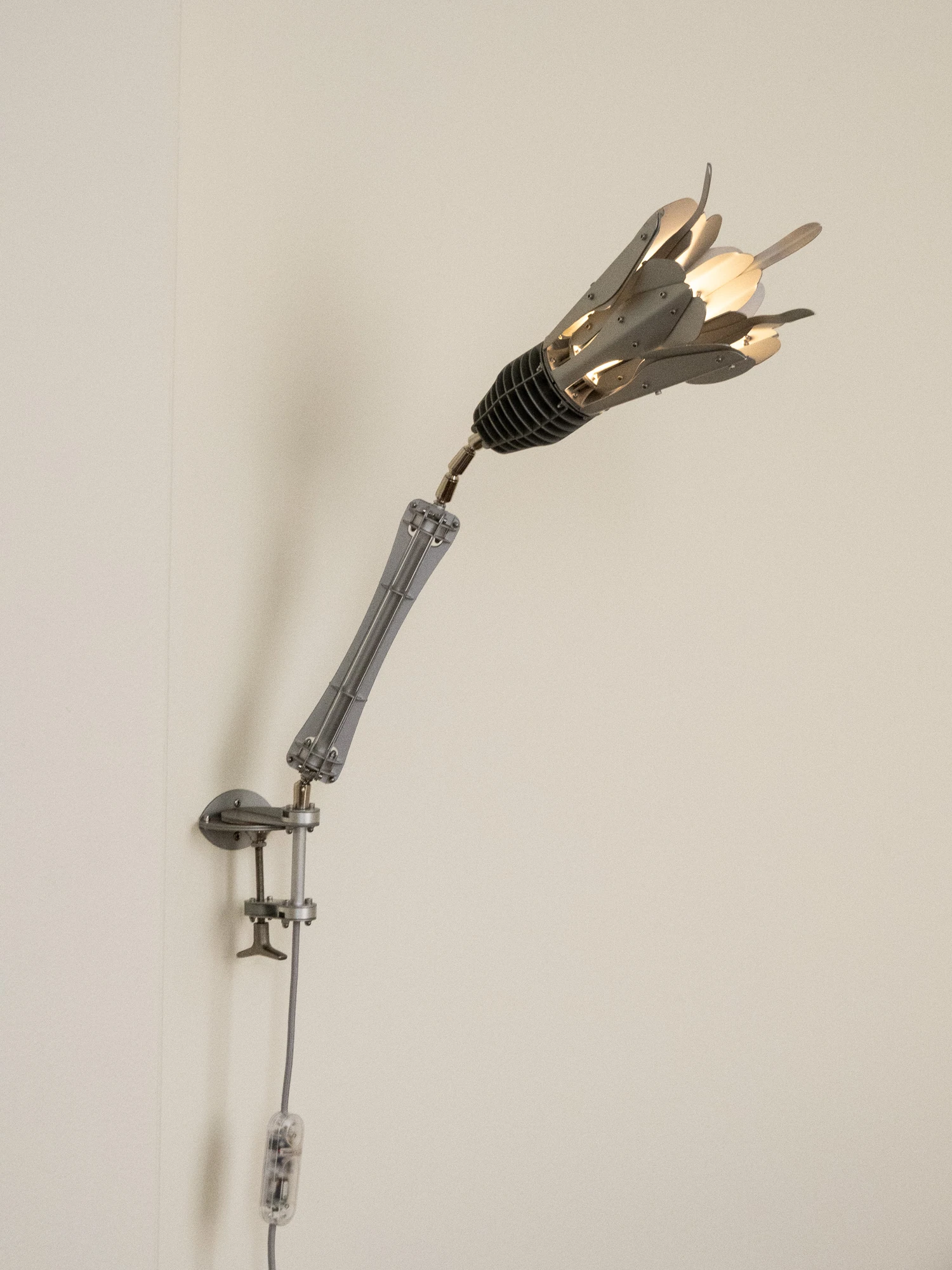 Convector Lateral Clamp-Light (Blank)