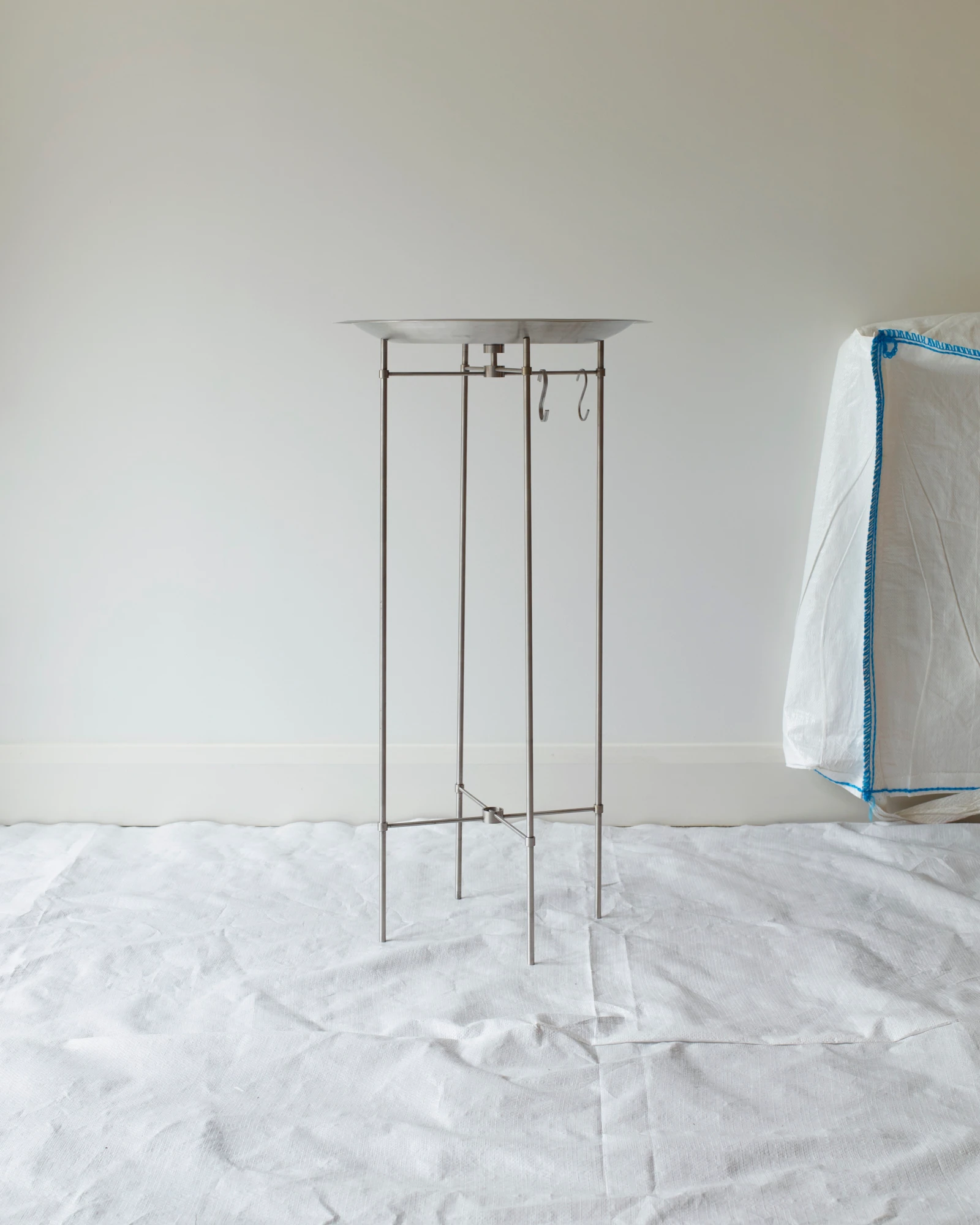 Table Without Qualities – Plinth