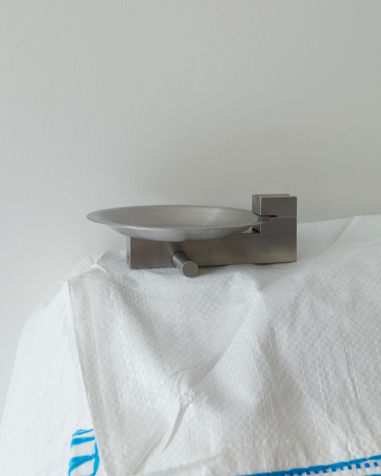 Ashtray Without Qualities – Tabletop