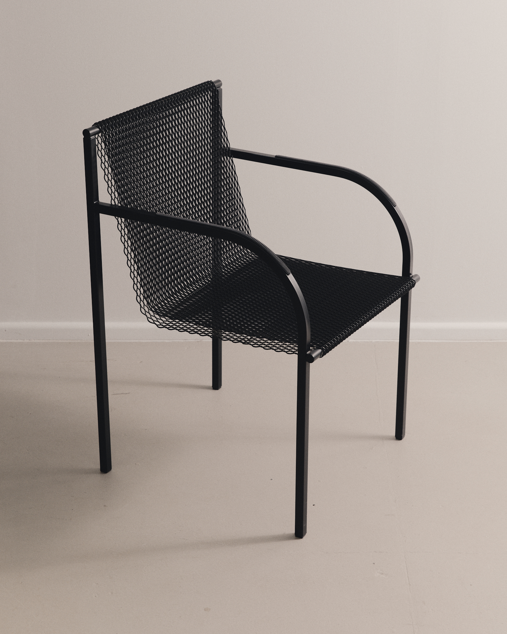 R401 armchair by Shiro Kuramata