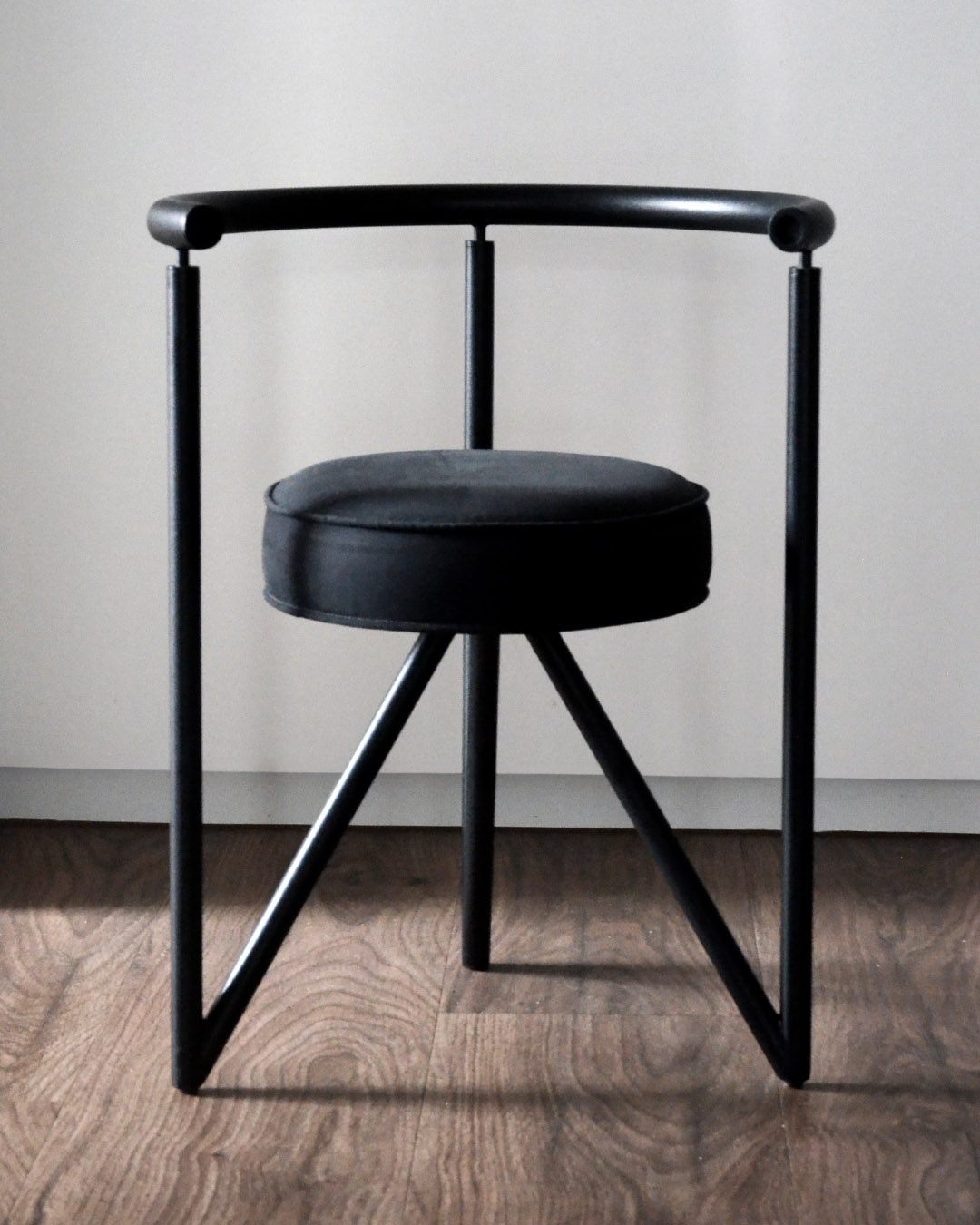 Miss Dorn chair