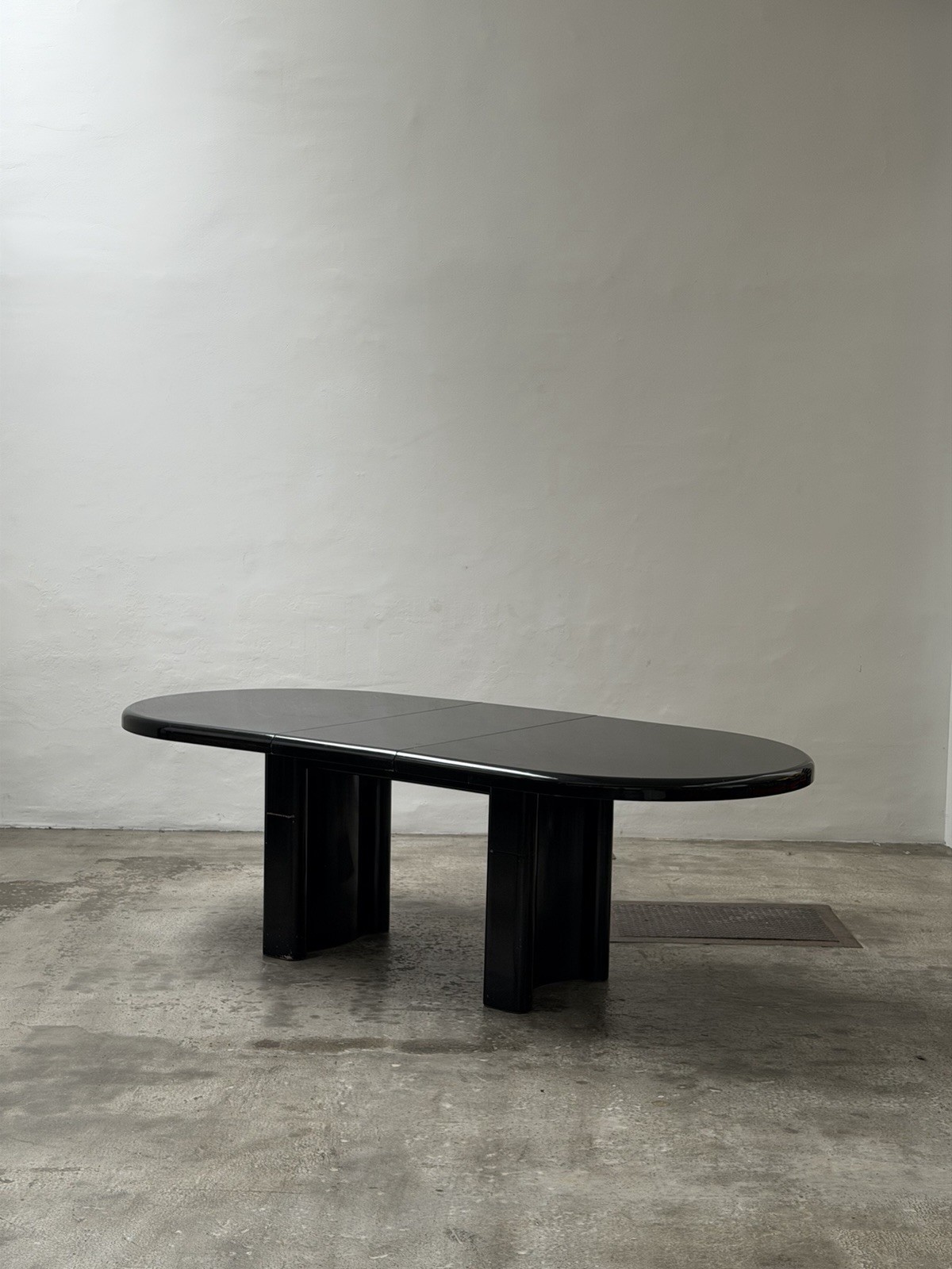 Unknown, Extendable Black Gloss Laquer Dining Table thumbnail 3