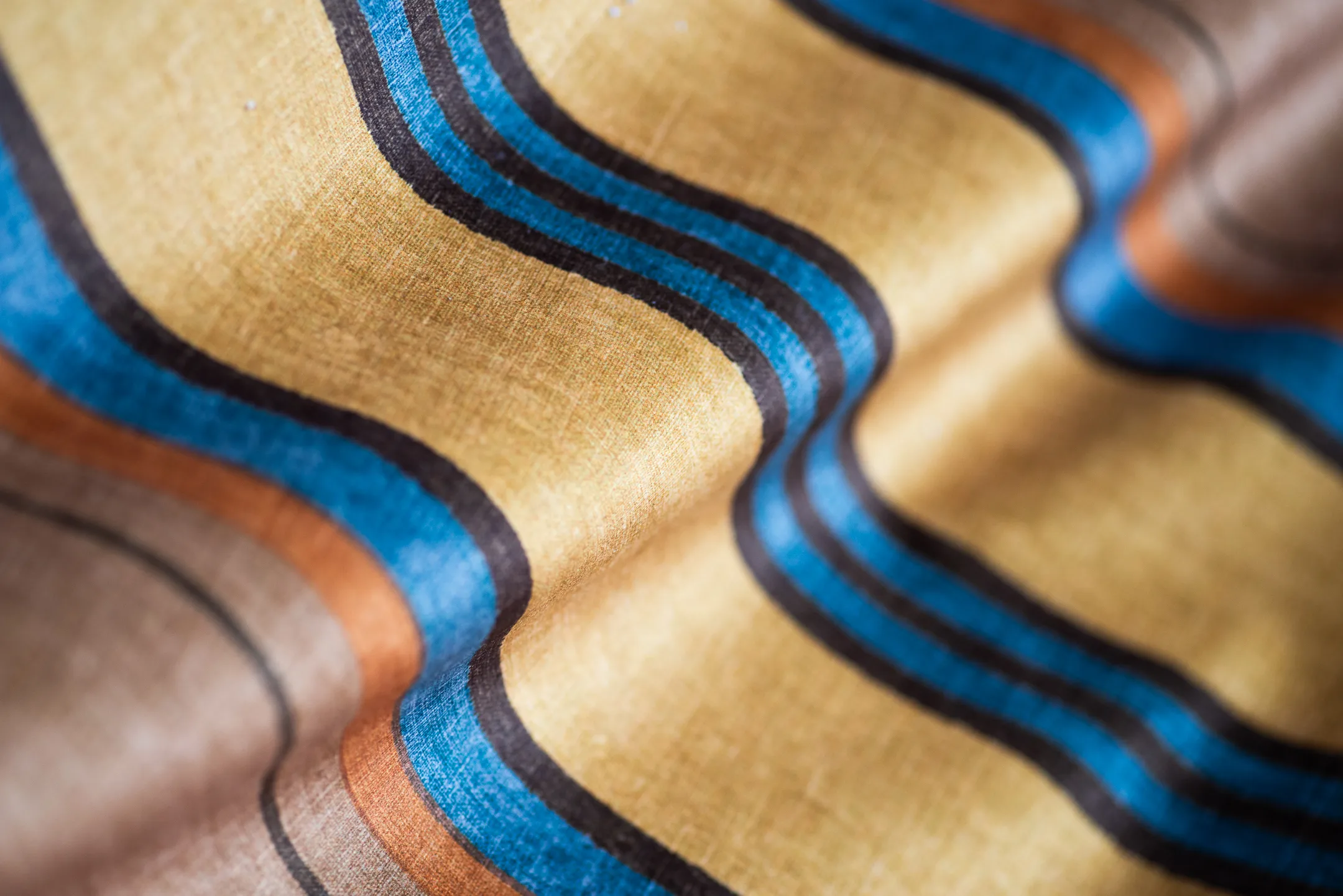 Hope Stripe in velvet image 4