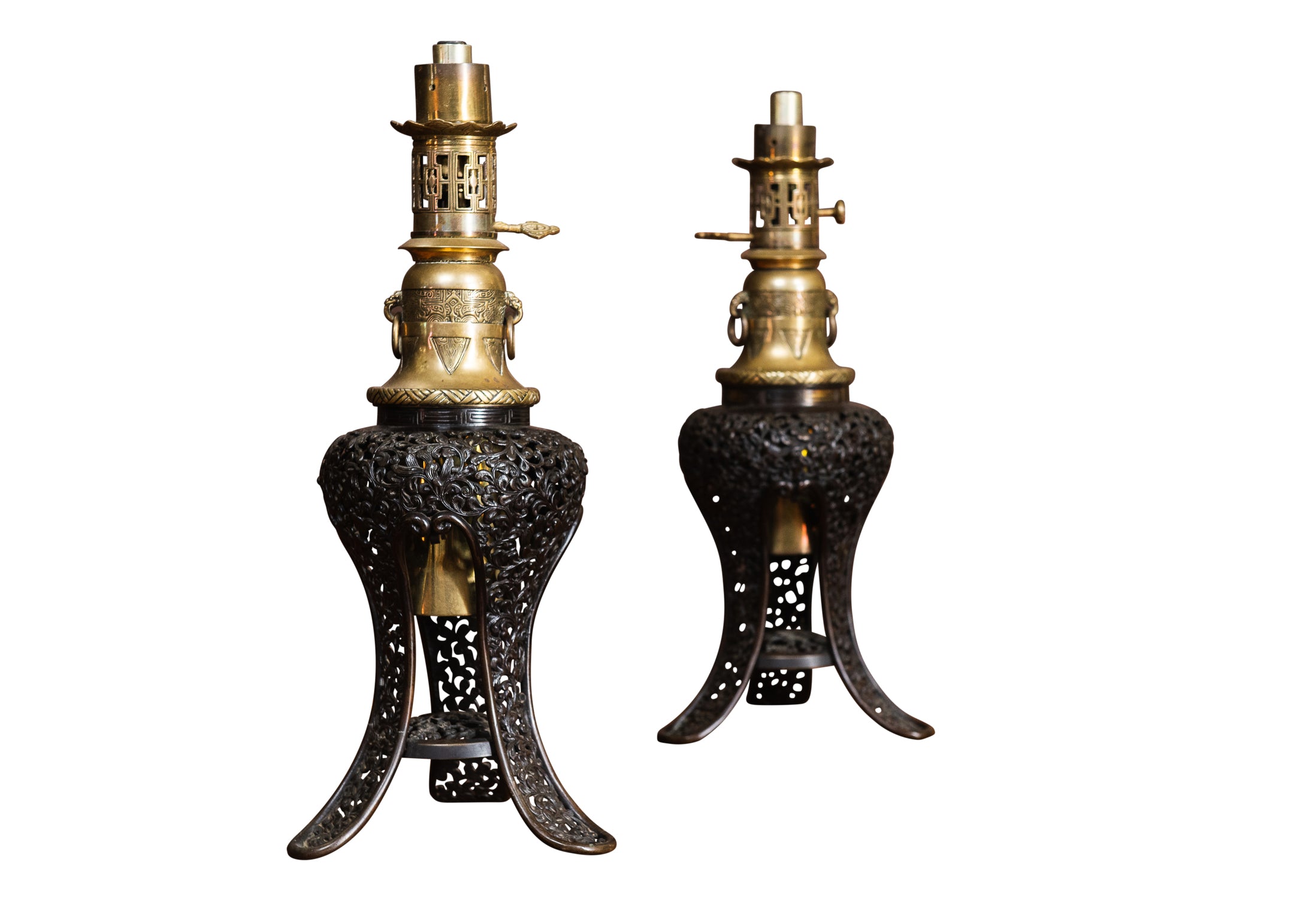 A Pair of Japonisme Gilt-Brass & Patinated Bronze Oil Lamps image 5