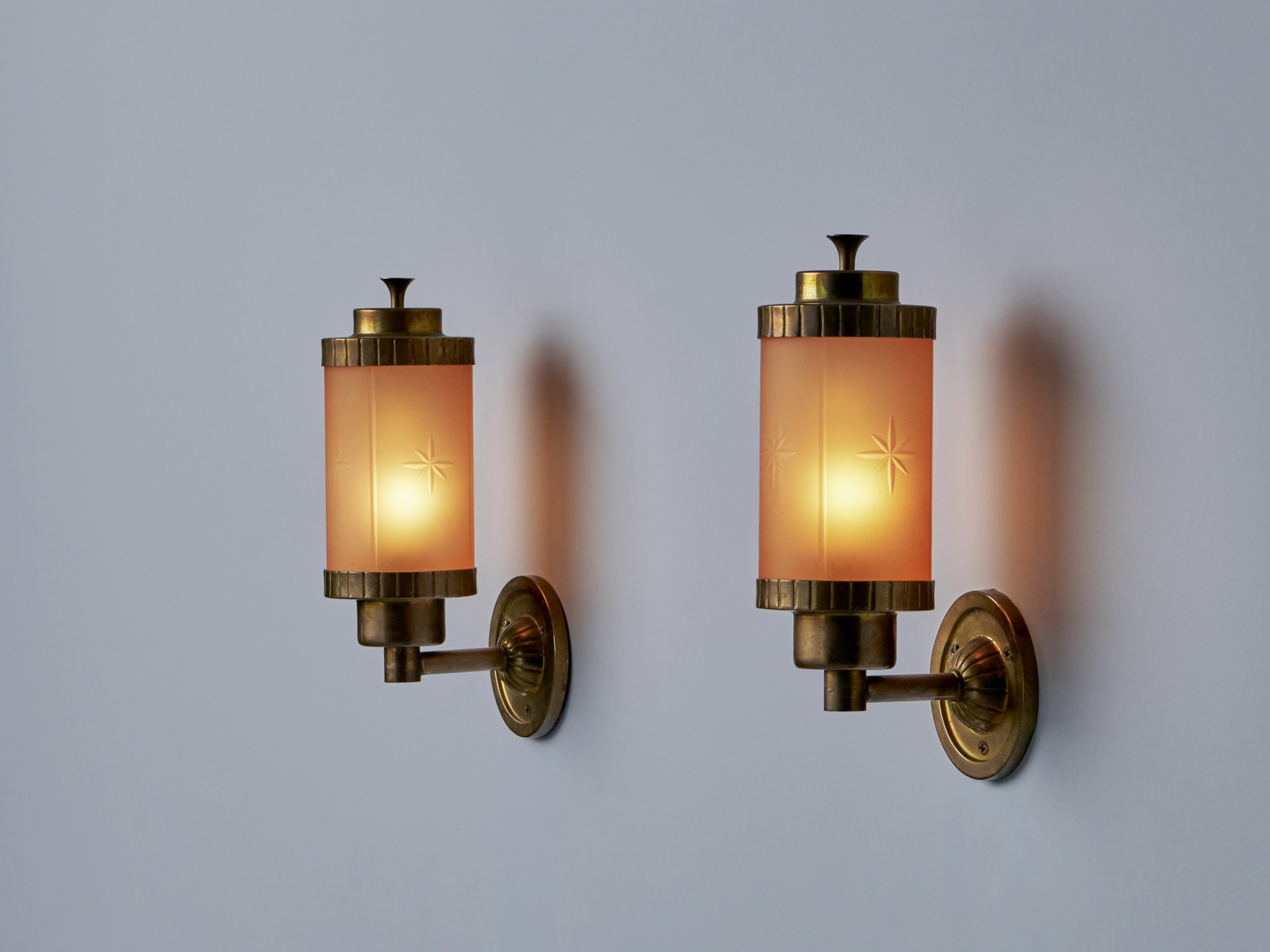 Pair of Wall Lamps image 2