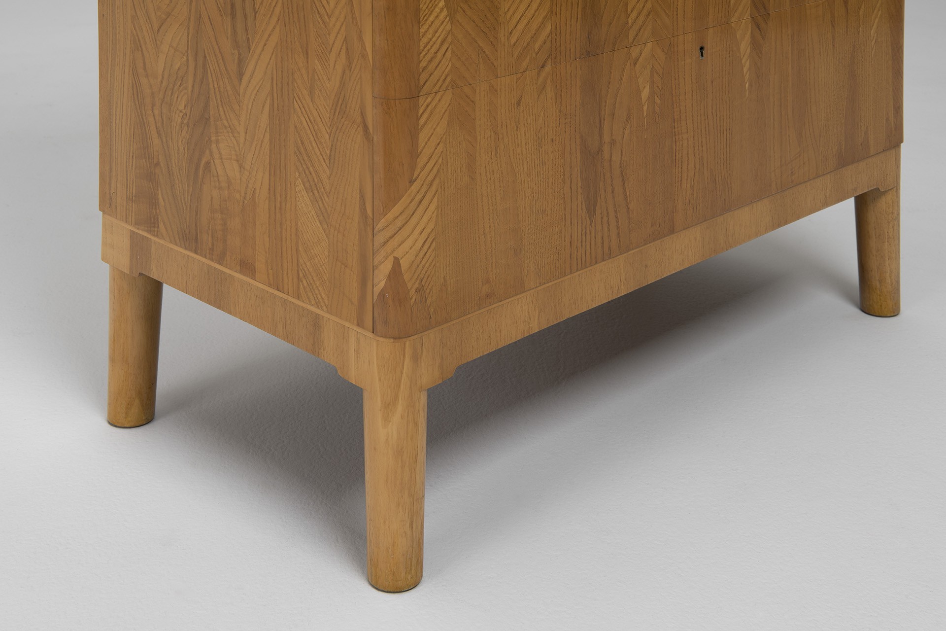 Chest of Drawers image 4