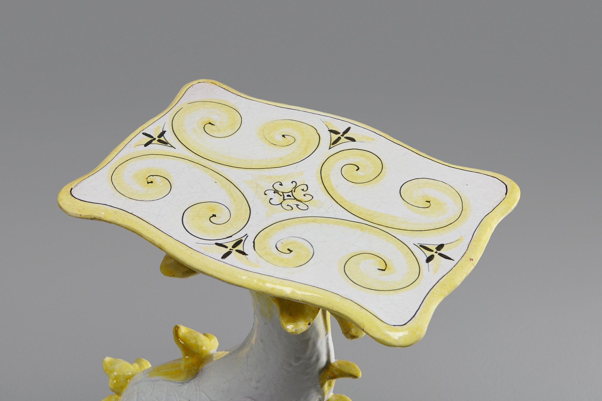 Faience Stand image 5