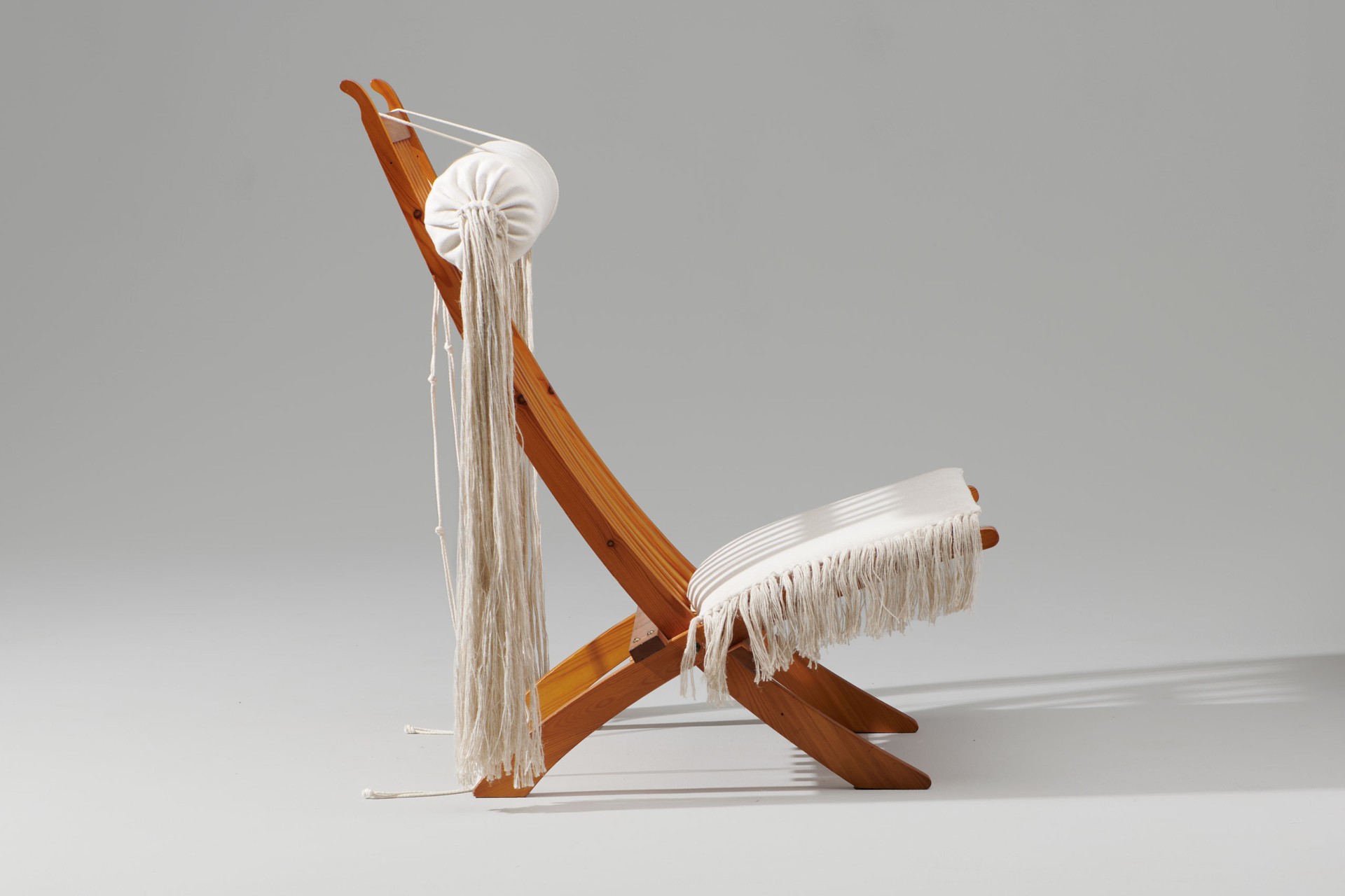 Folding 'Asian Lawn' Chair image 2