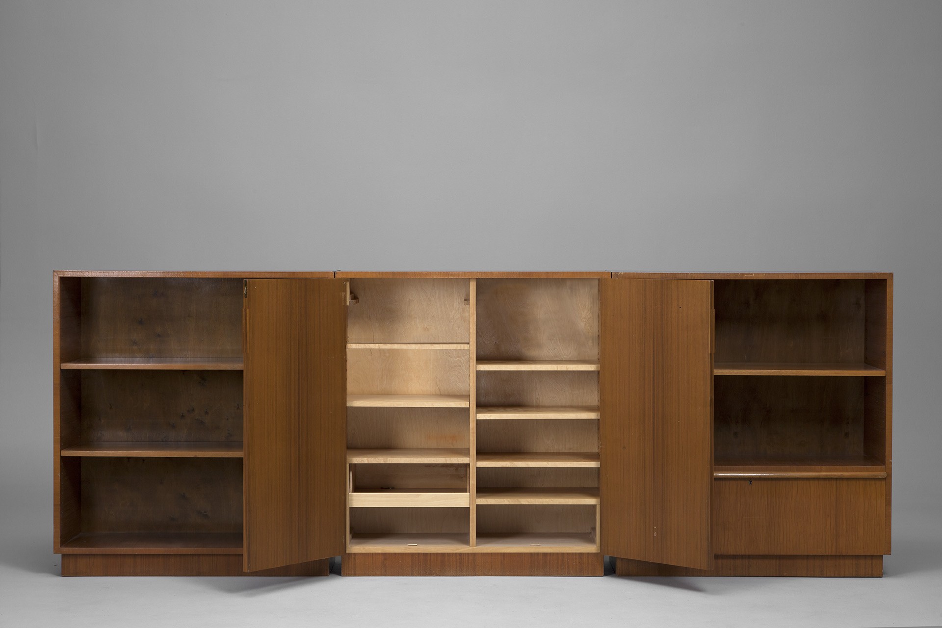 Cabinets image 3