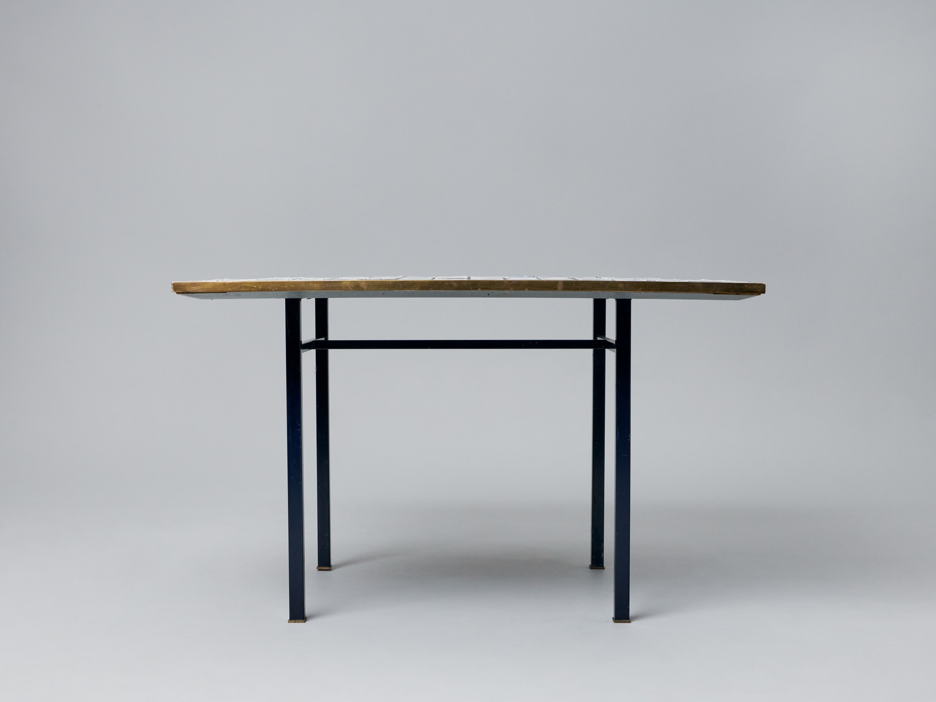 Dining Table image 4