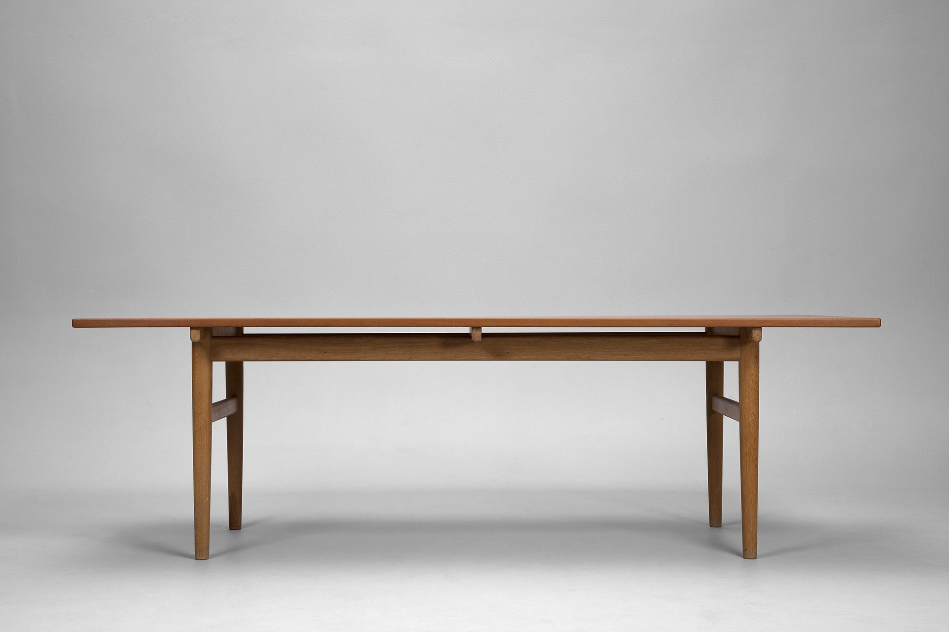 Dining Table image 2