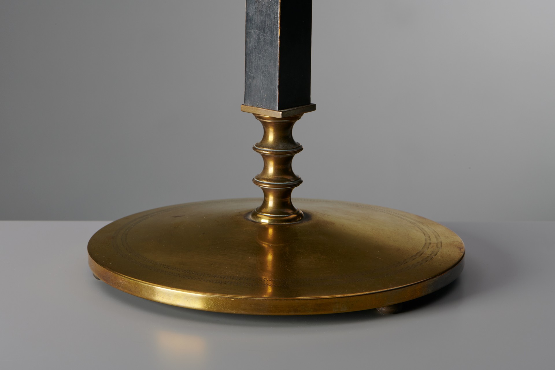 Neoclassical Table Lamp image 3