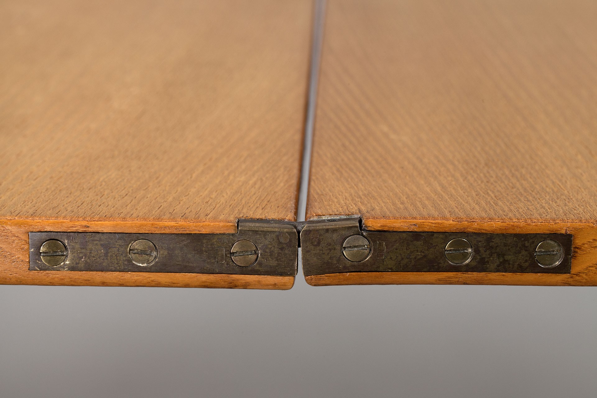 Early 'Maria Flap' Table image 5