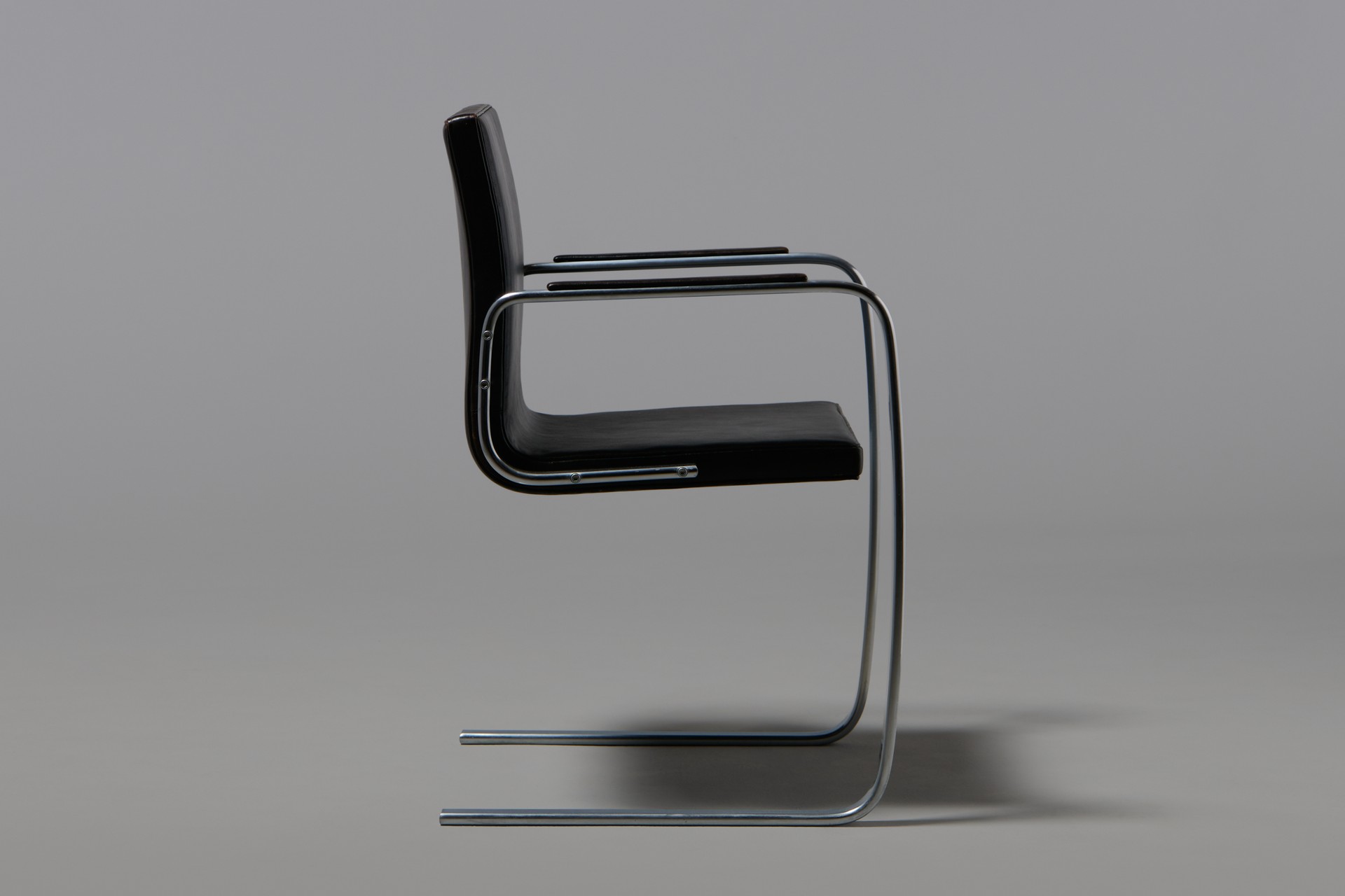 Pair of Cantilever Armchairs, Model no. PK 13 image 3