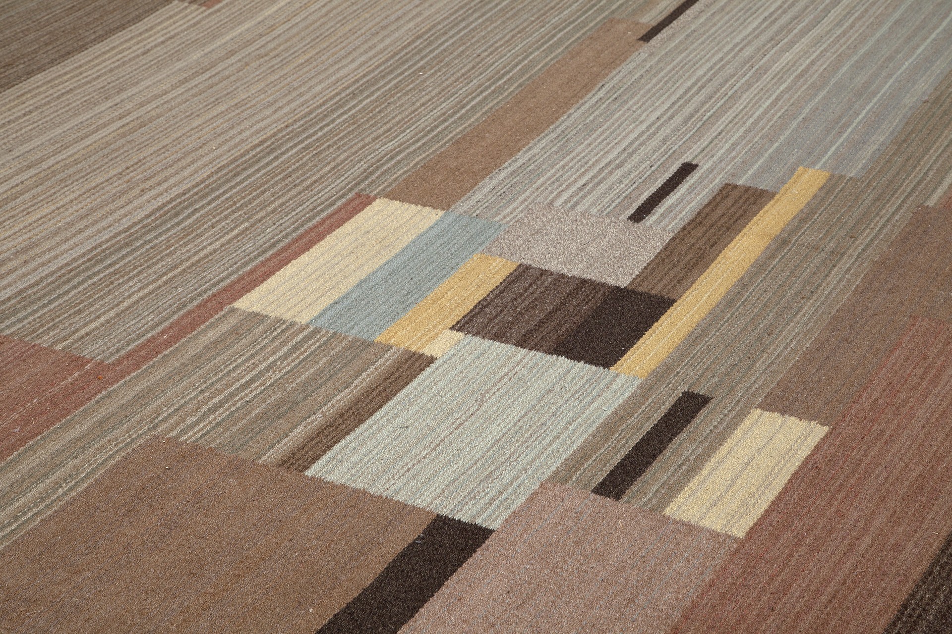 Finnish Art Deco Carpet image 5