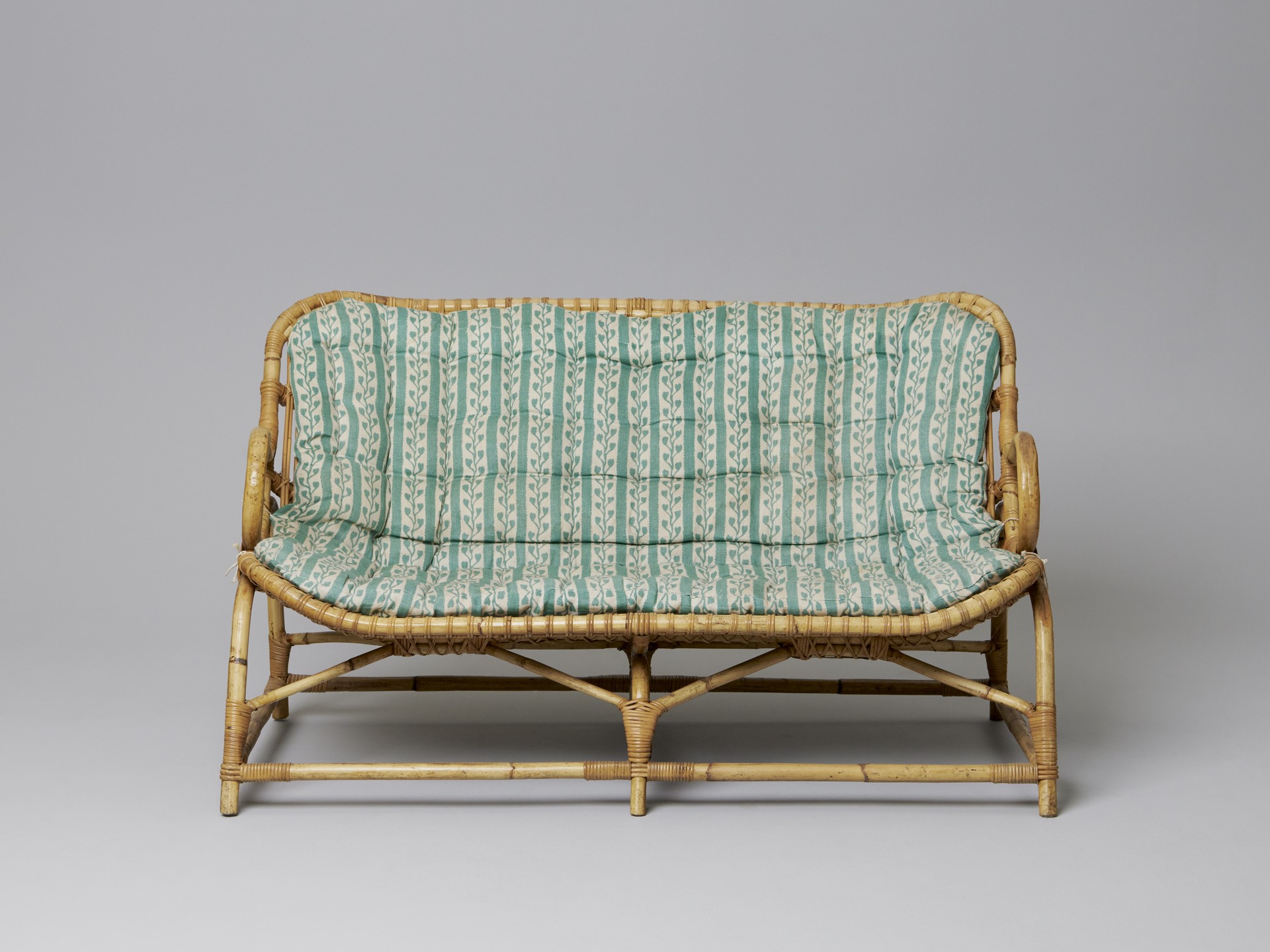 Sofa image 3
