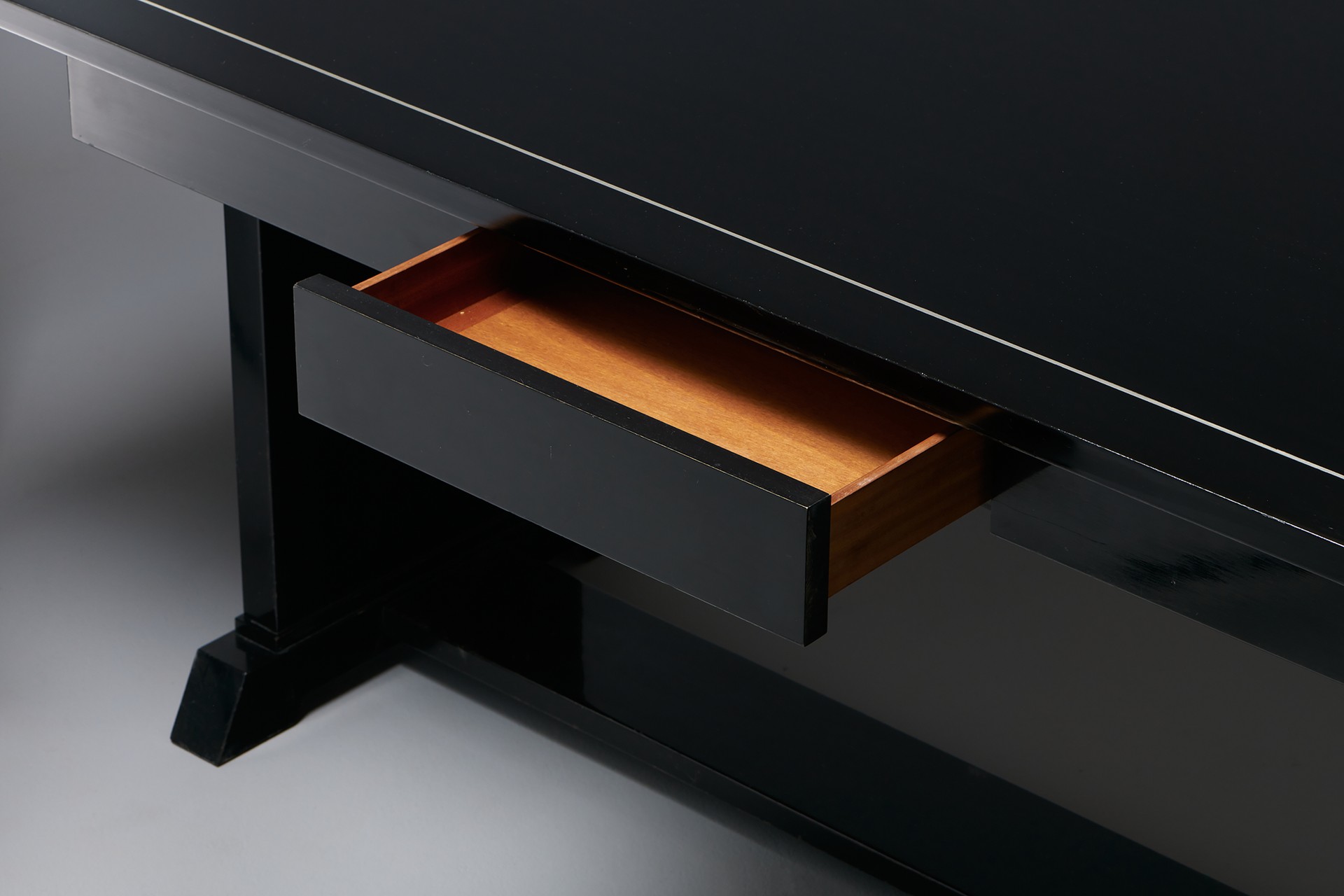 Desk image 6