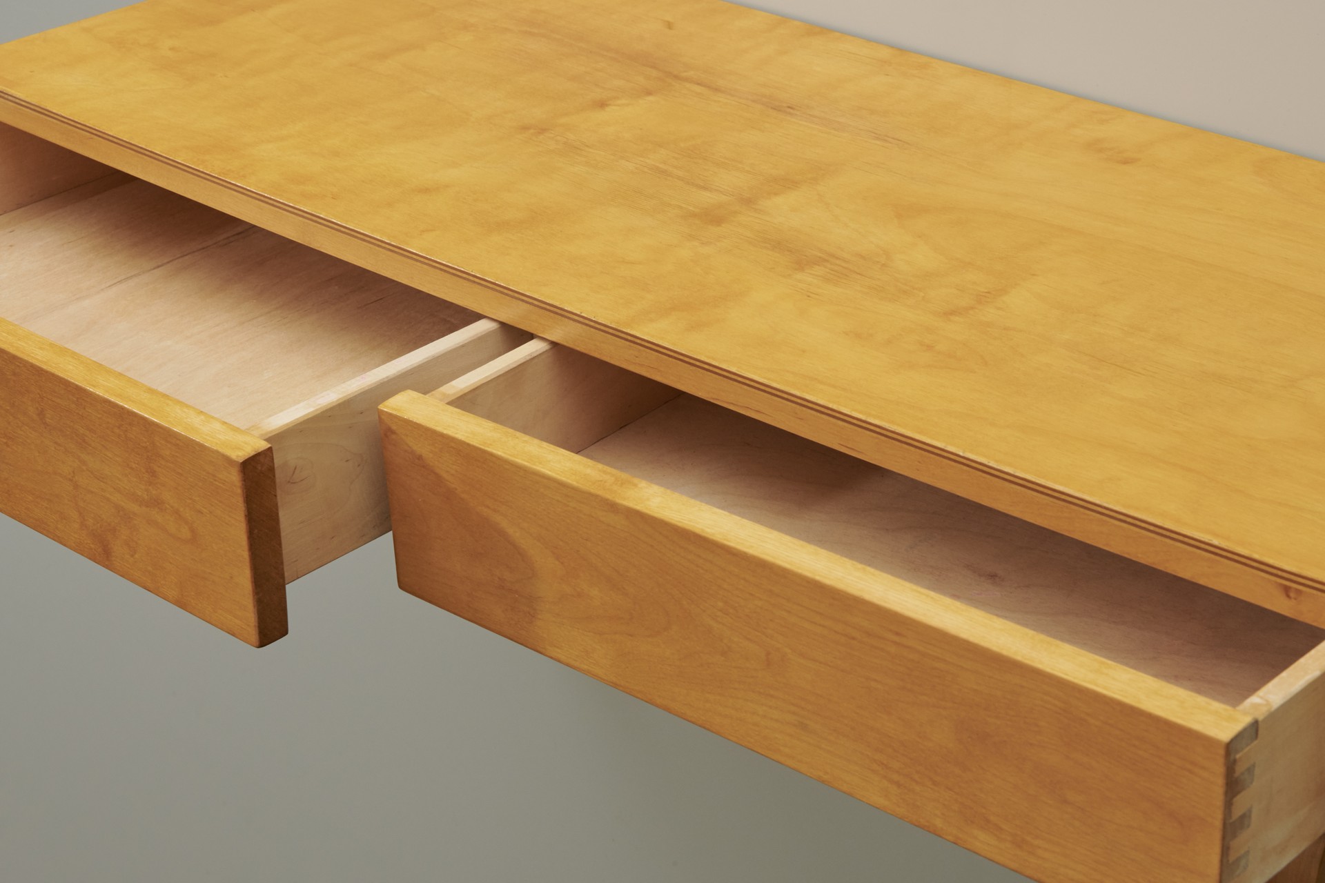 Wall Console image 3