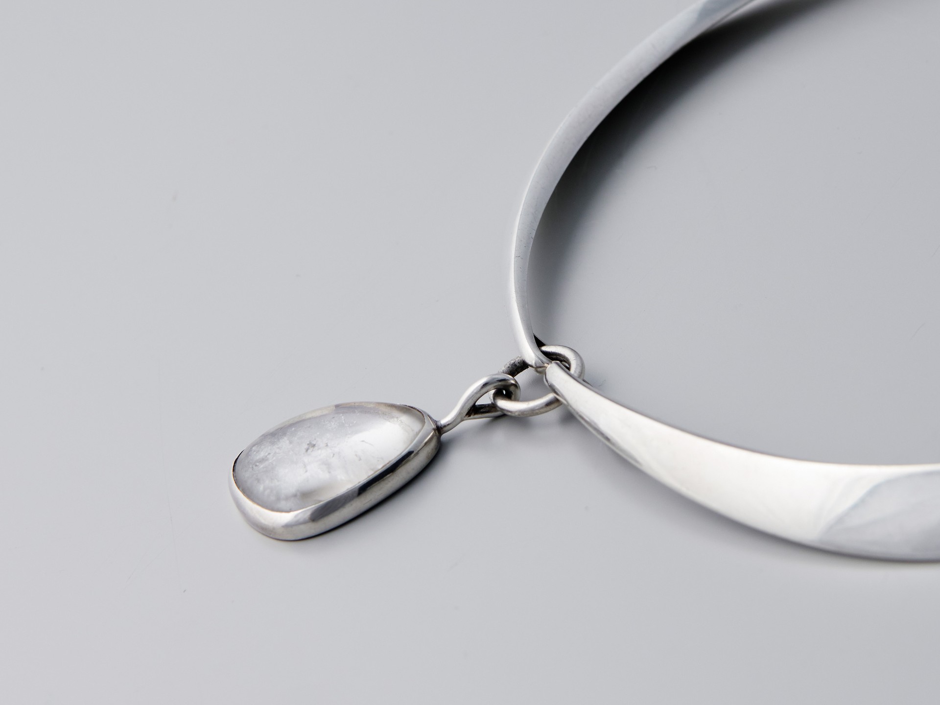Necklace image 3