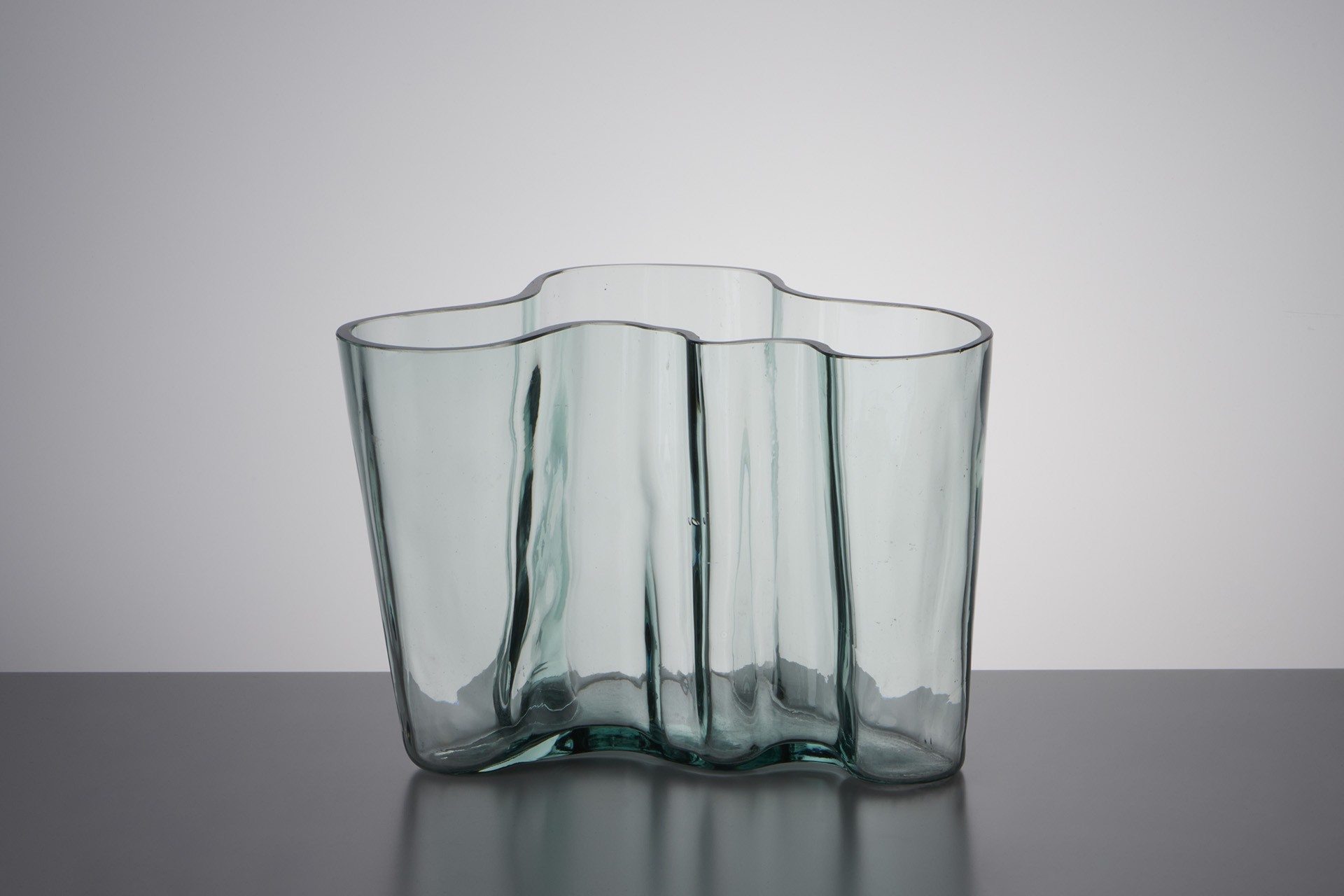 Rare 'Savoy' Vase, Model no. 9750