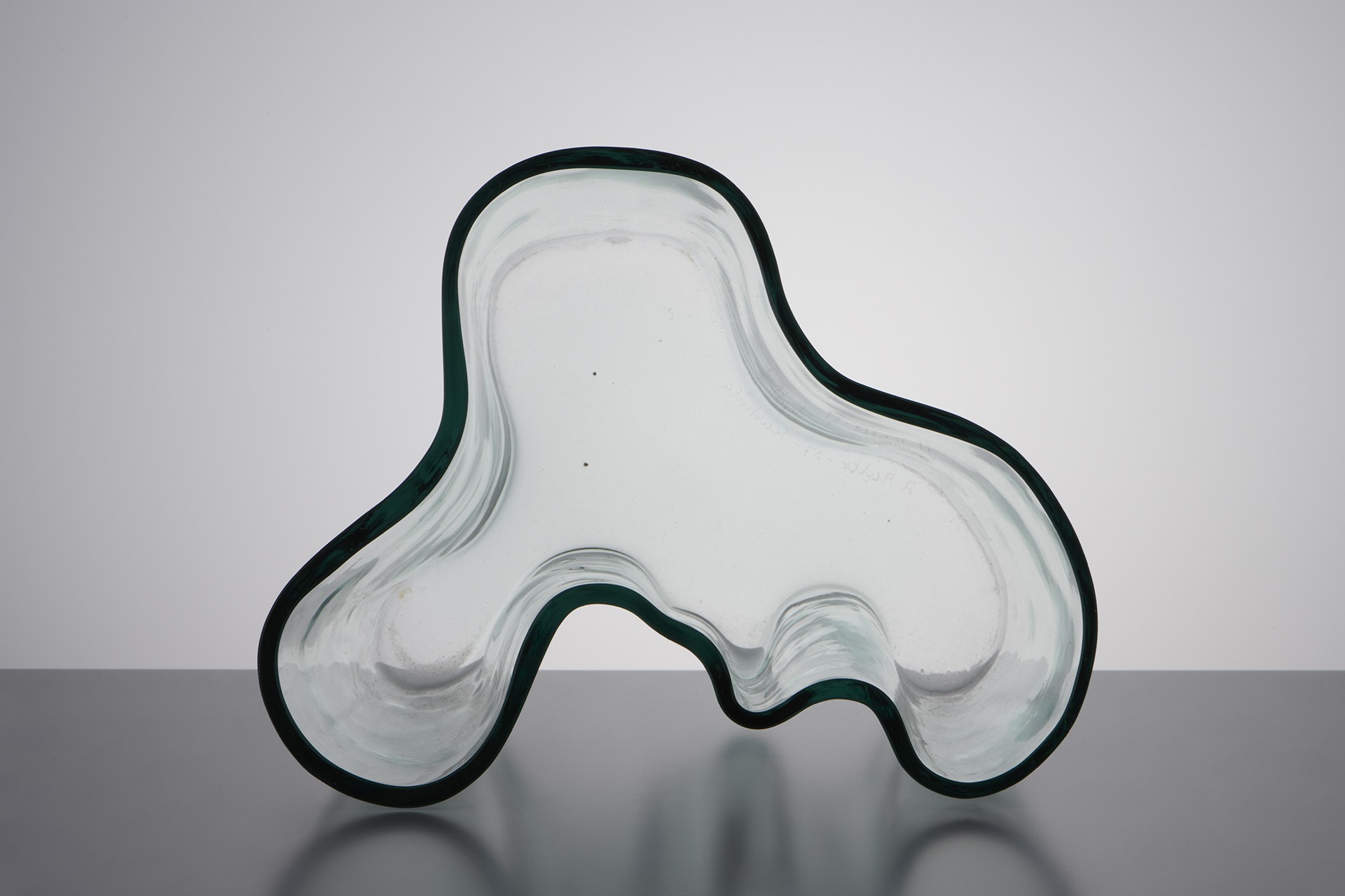 Rare 'Savoy' Vase, Model no. 9750 image 5