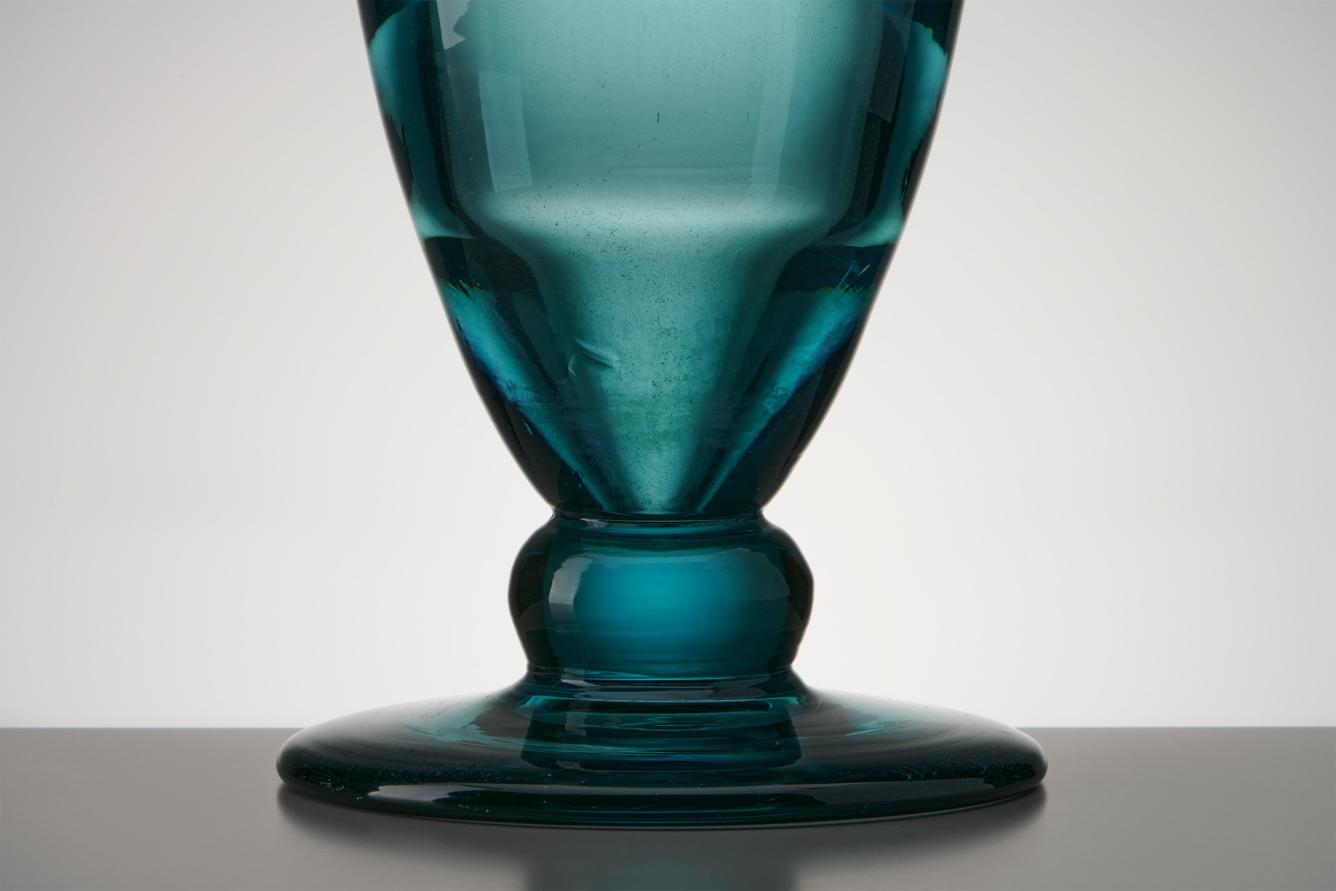 Vase image 3