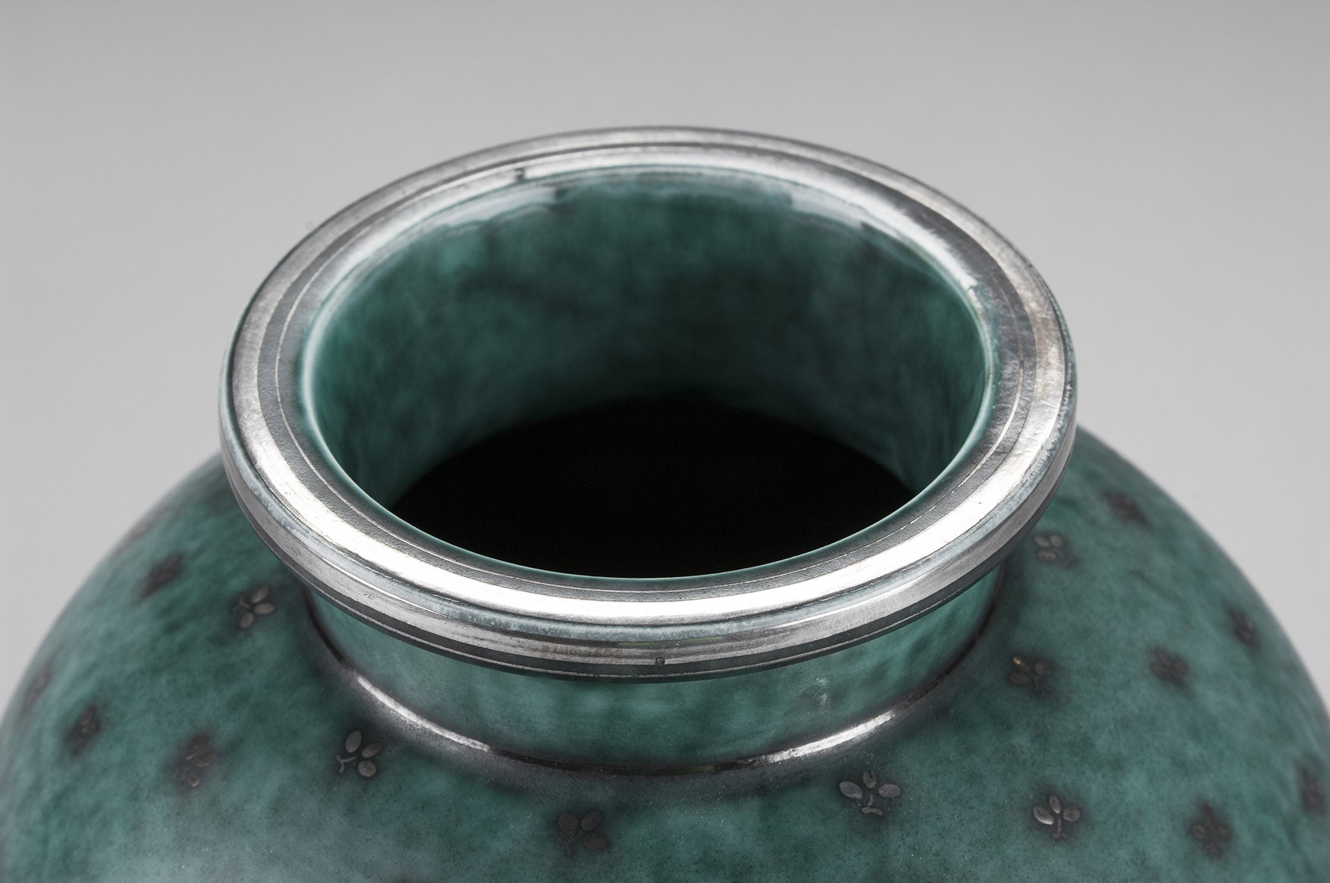 Argenta Vase image 2