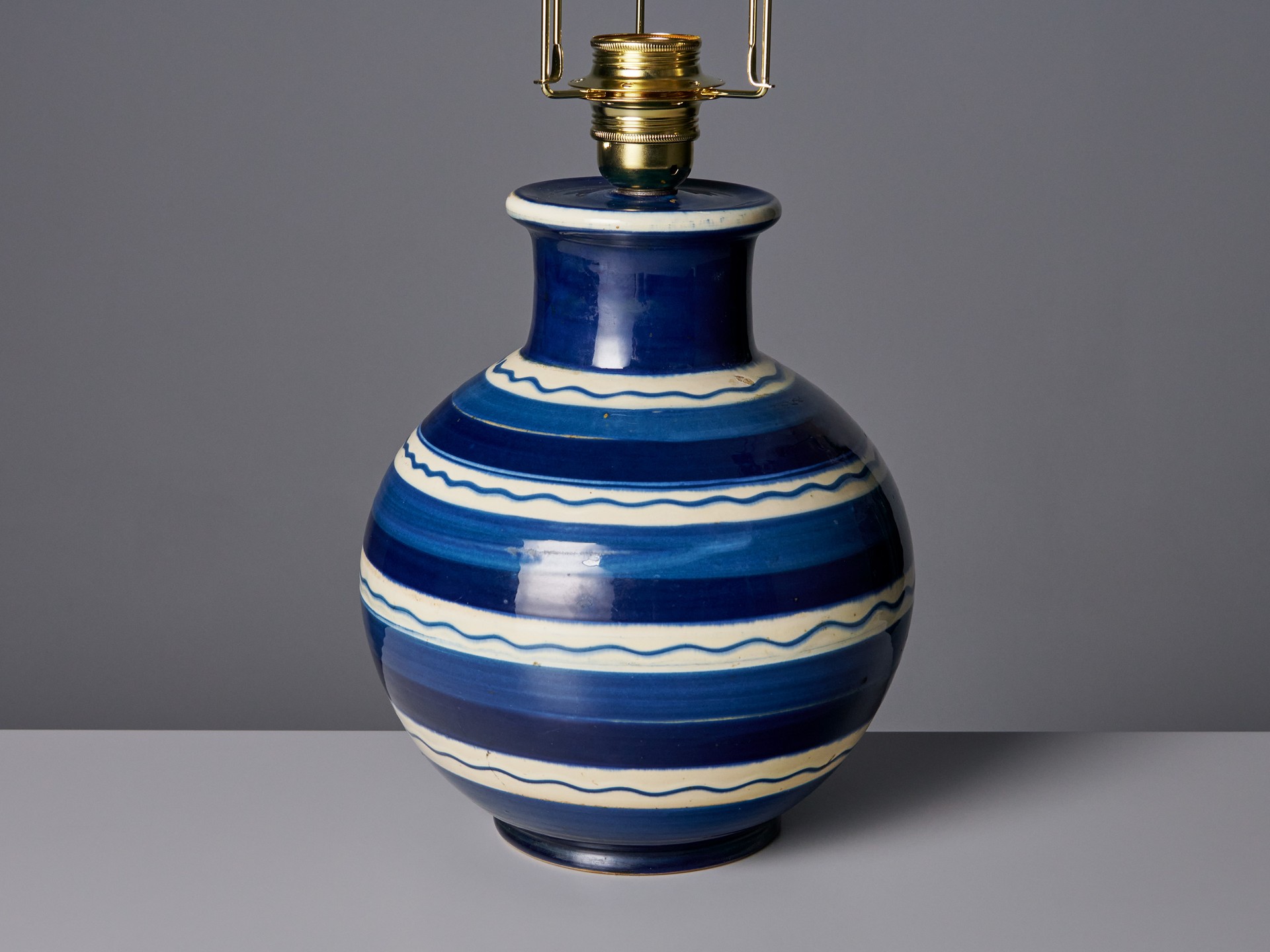Table Lamp image 3