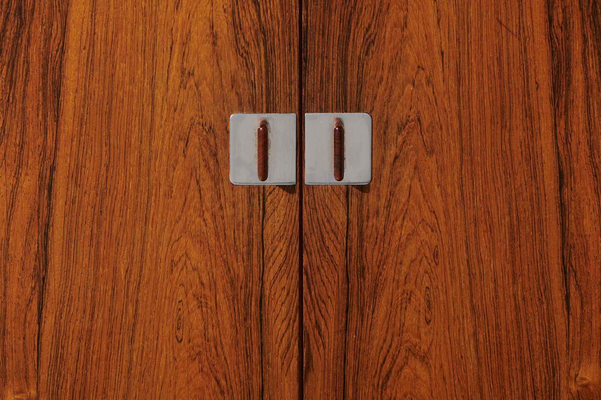 'President' Cabinet image 5