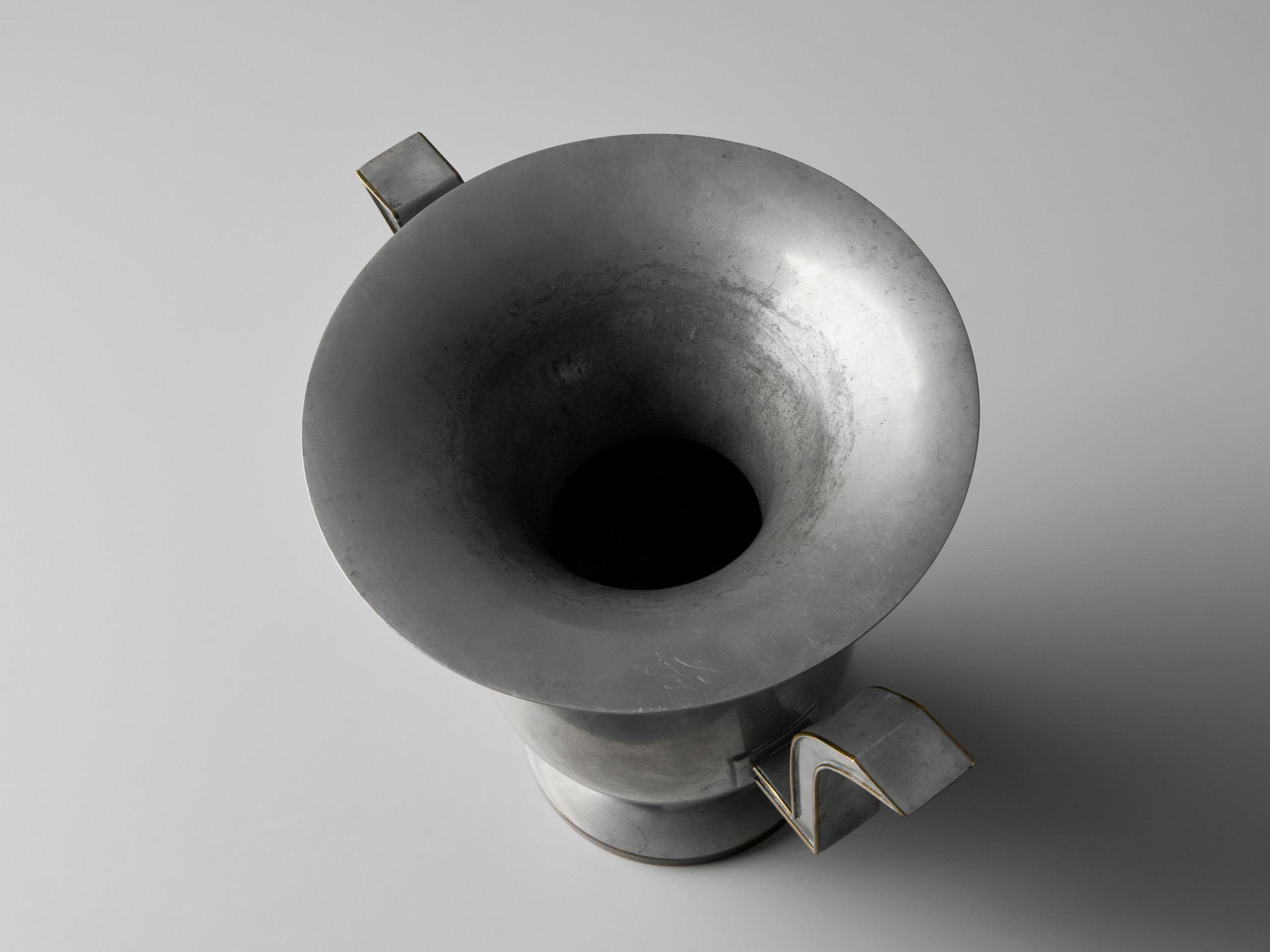 Vase image 5