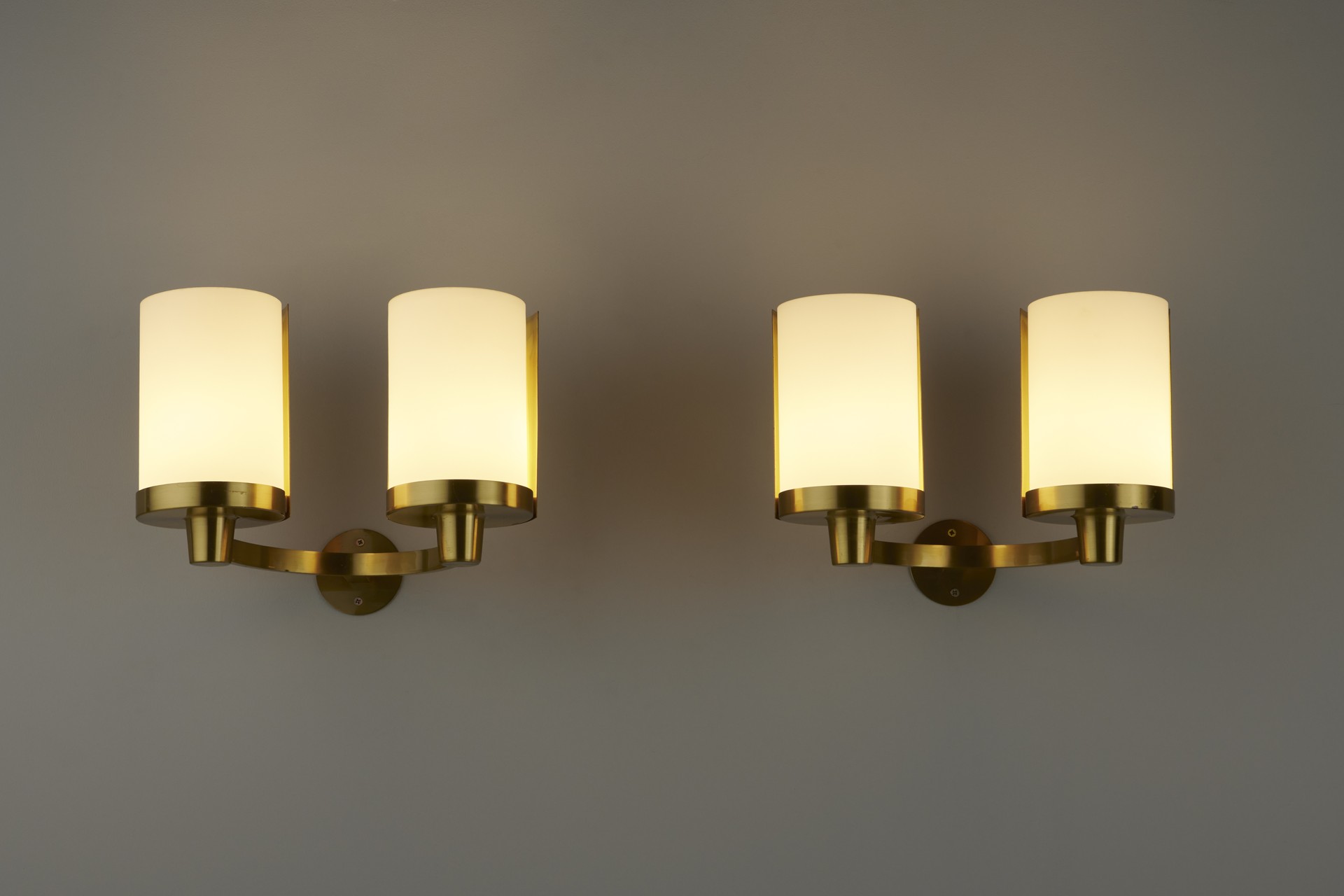 Pair of Wall Lamps image 4