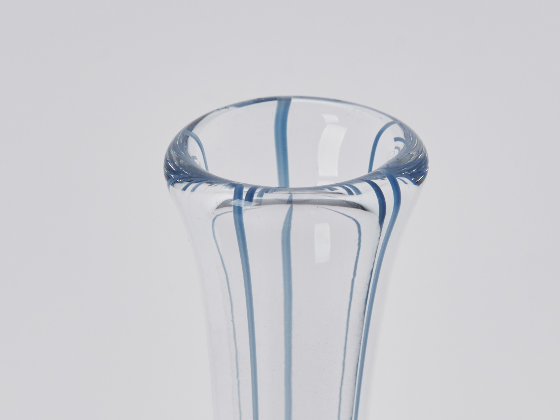 Vase image 3