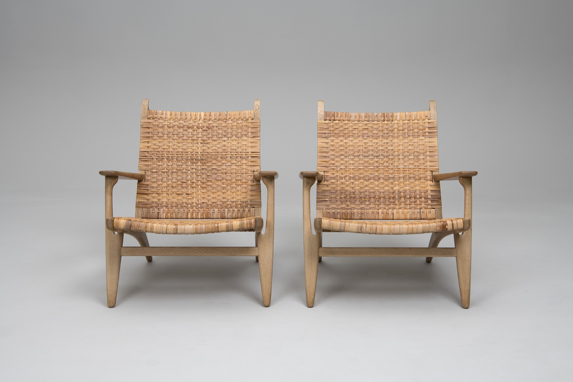 Pair of Armchairs, Model no. 'CH-27' image 3