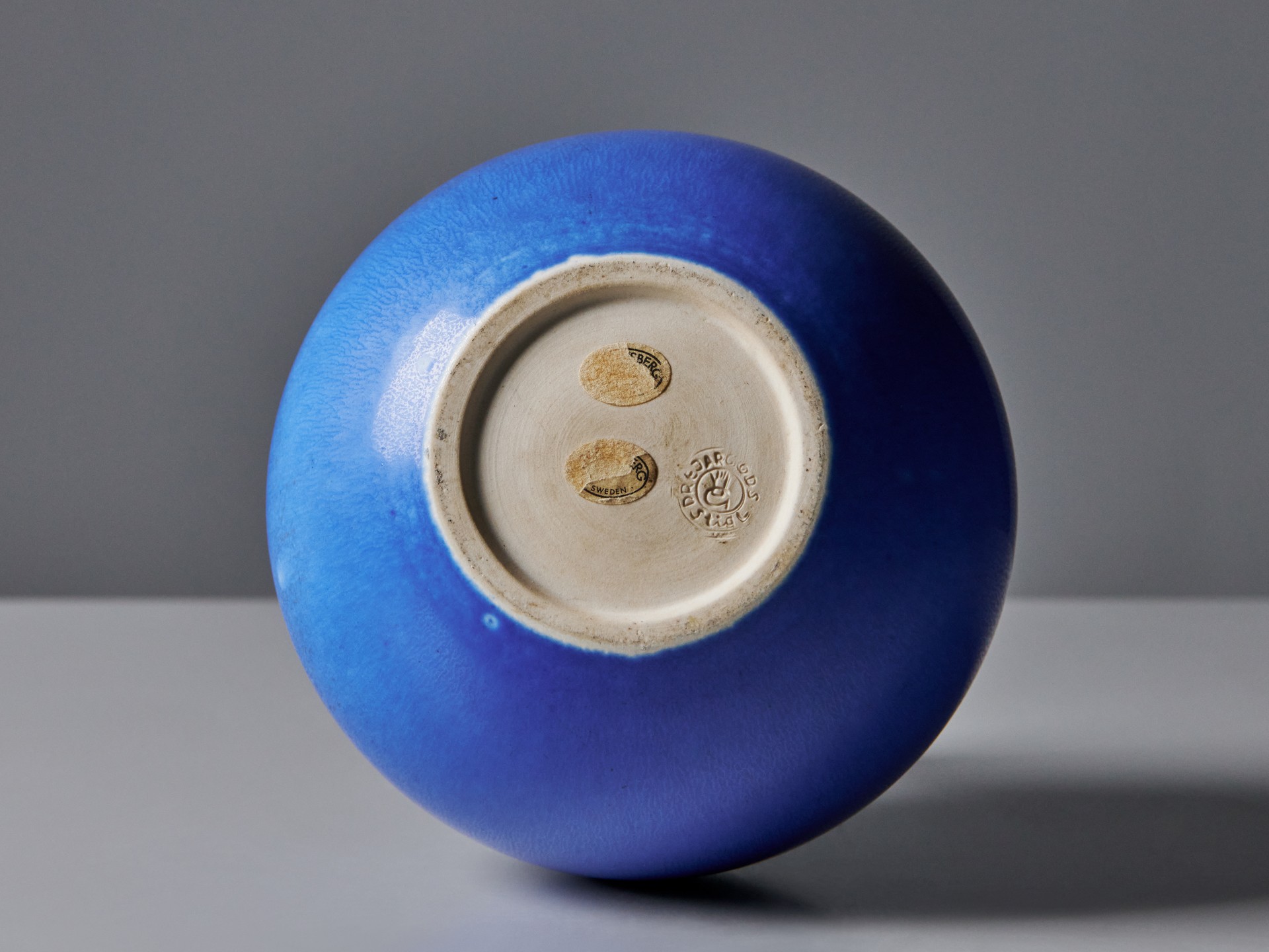 Vase image 3