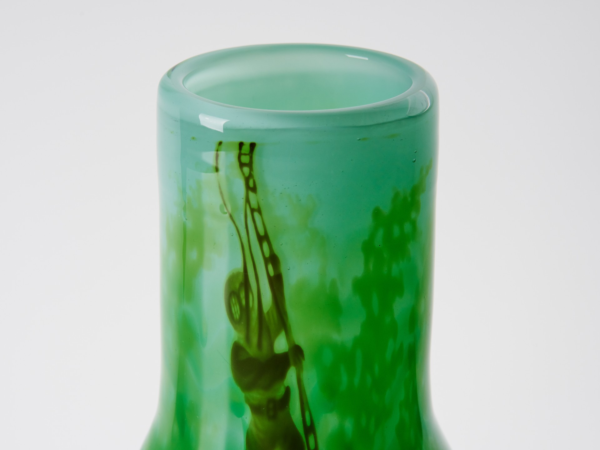 Vase image 4