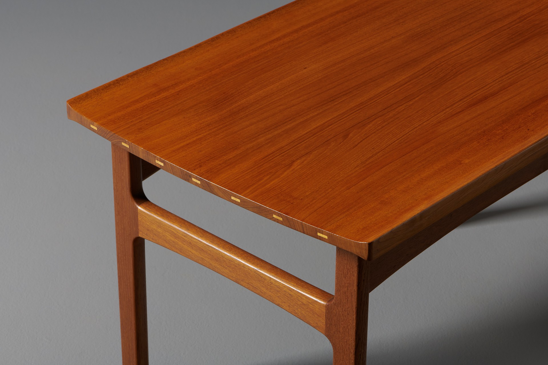 Pair of Side Tables image 4