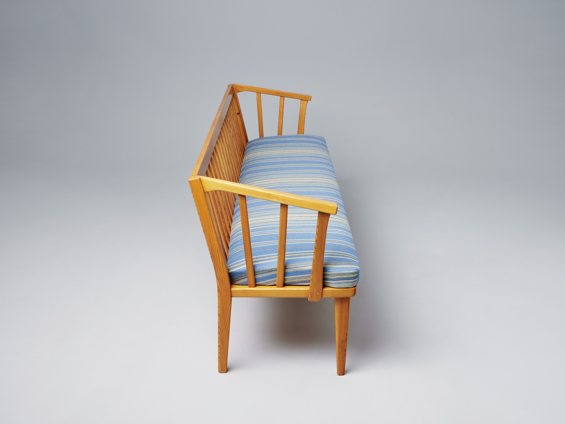 'Visingsö' Sofa image 9