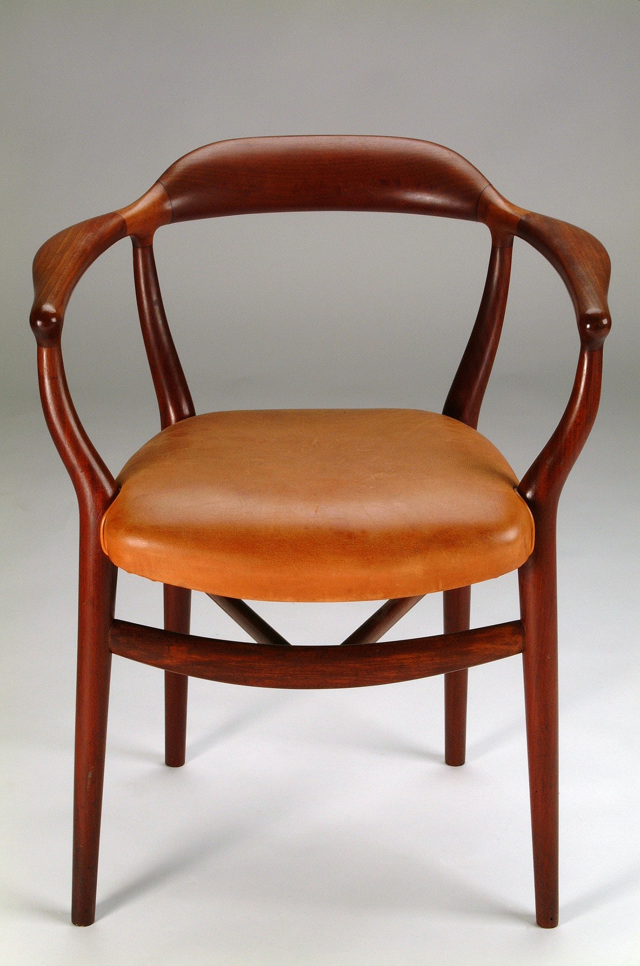NV-44 Chair image 2
