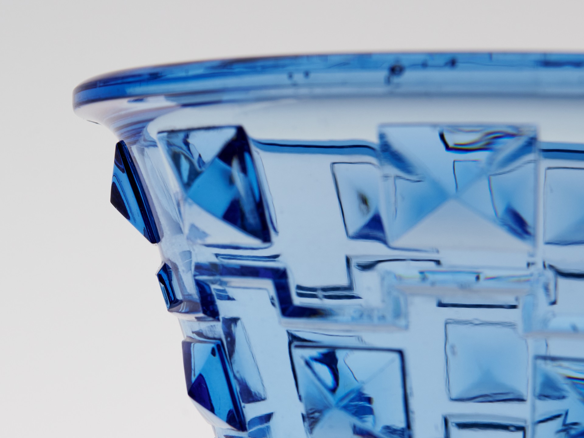 Vase image 4