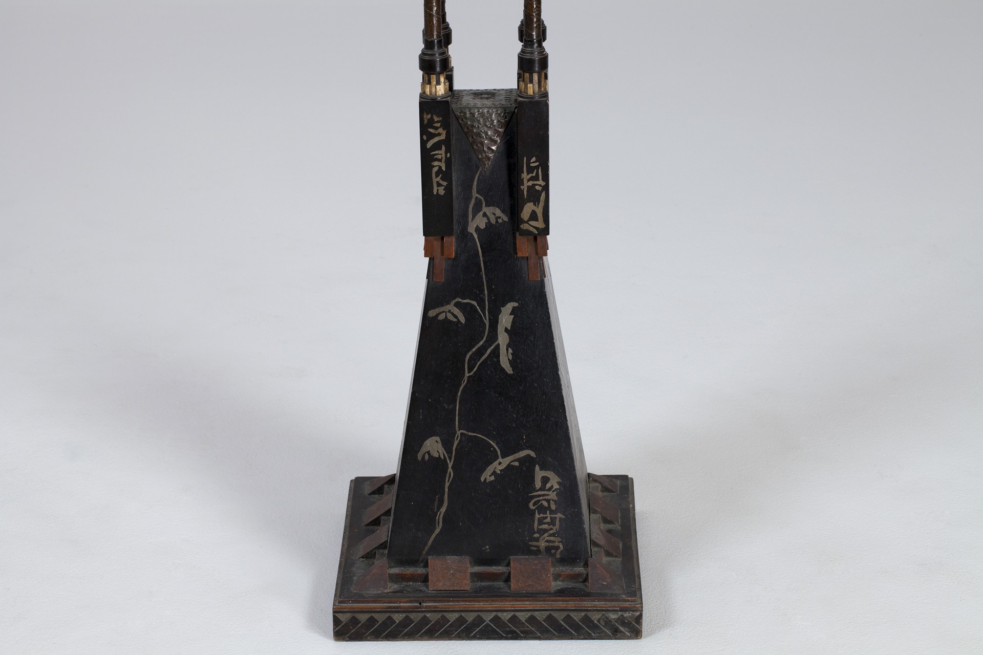 Pedestal image 6