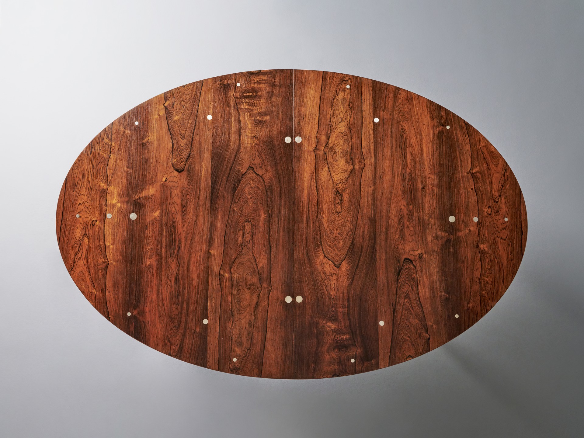 'Judas' Dining table image 5