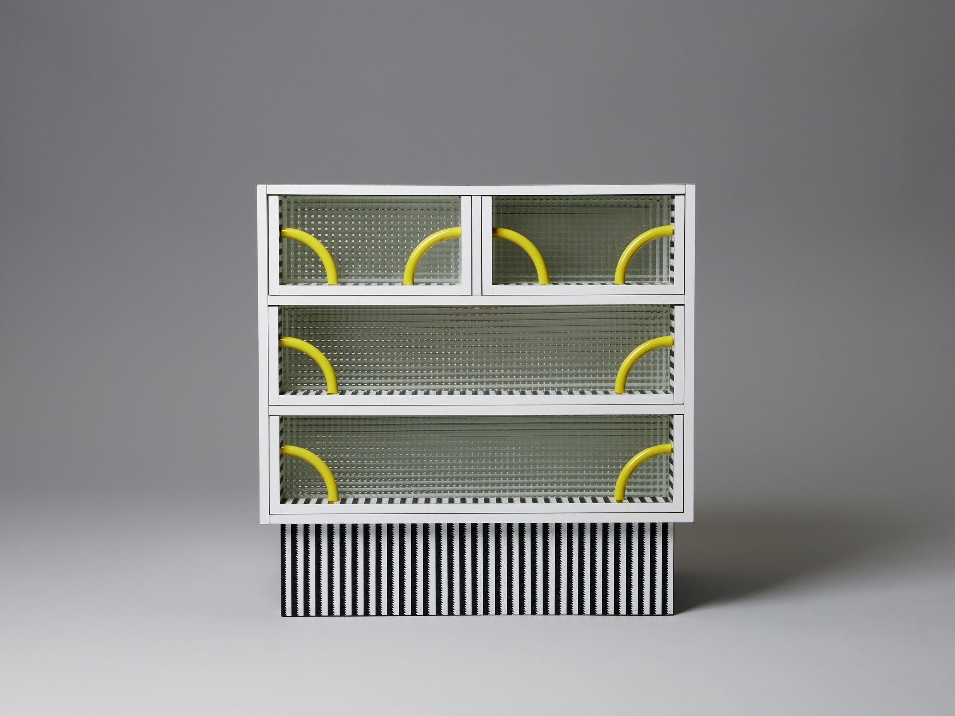 'Atlantic' Chest of Drawers