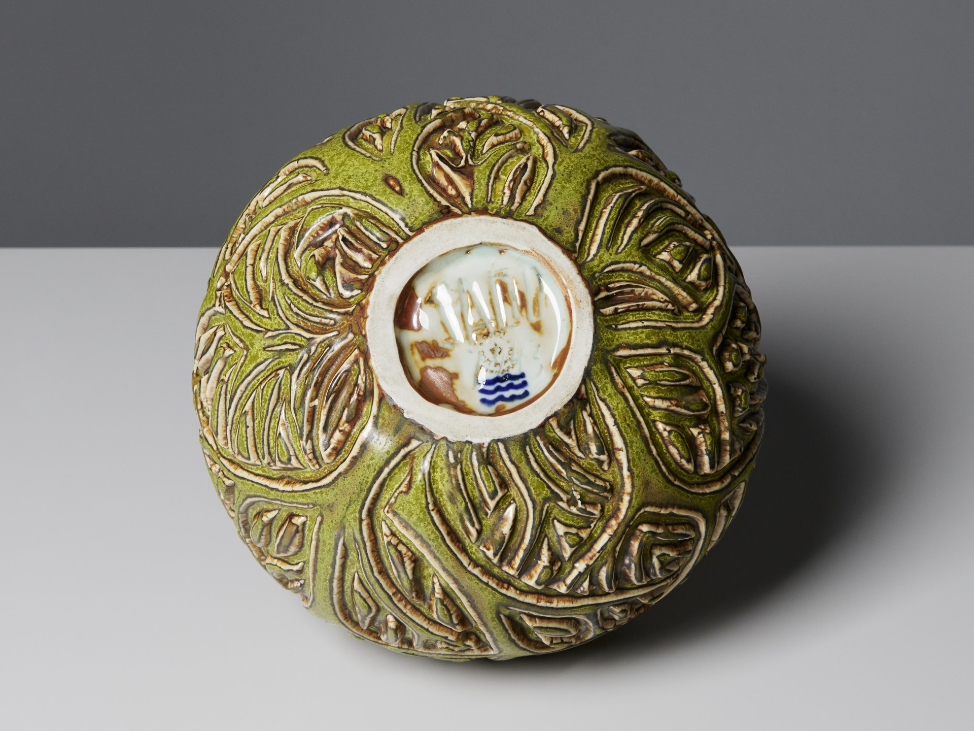 Vase image 7