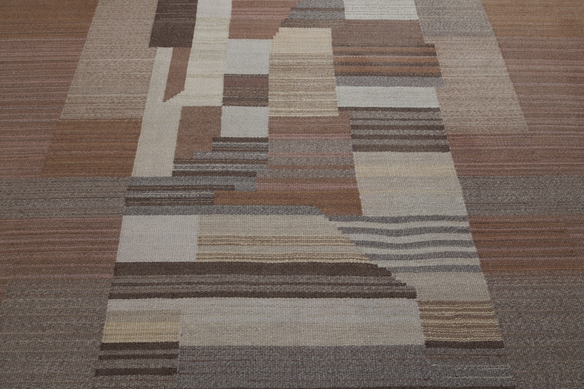 Finnish Art Deco Carpet image 4
