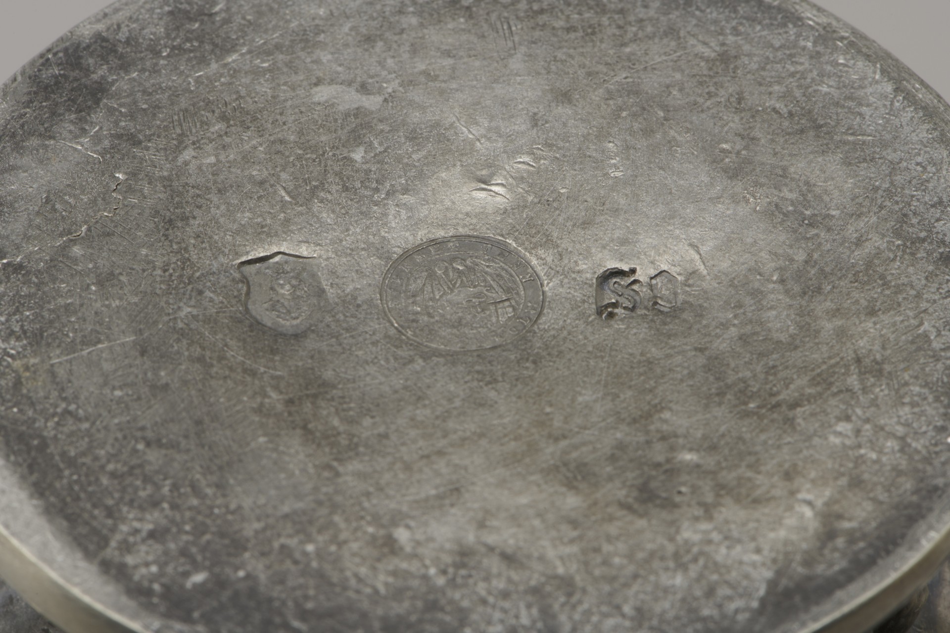 'Janus Head' Vase image 7