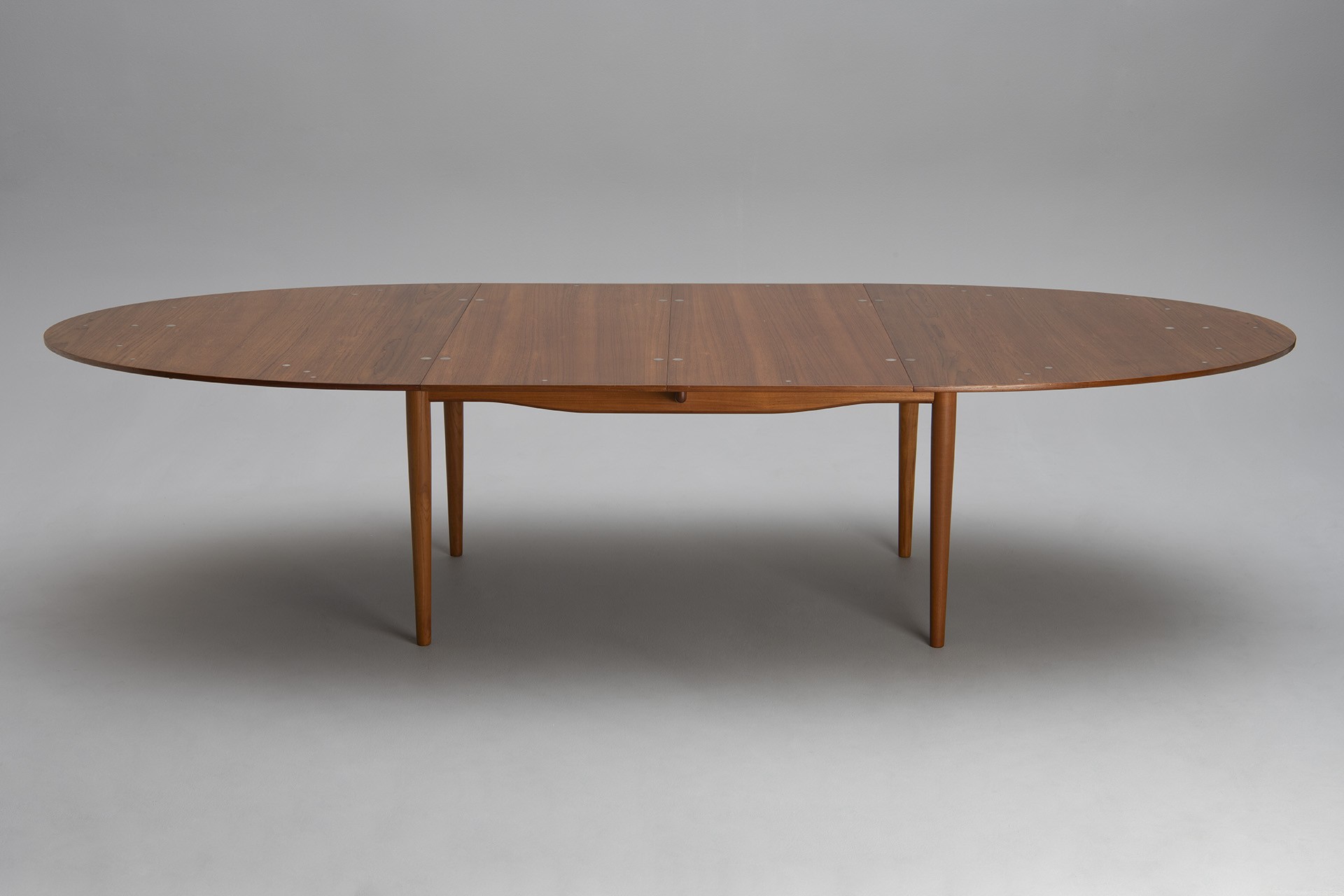 'Judas' Extending Dining Table image 2